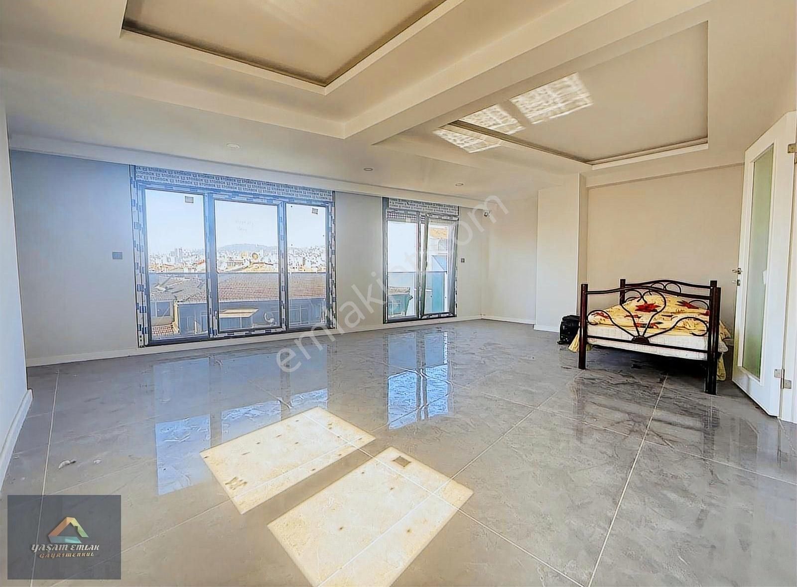 Yaşam'dan Pendik Sahile Yürüme Mesafesinde Satılık 3+1 Dubleks