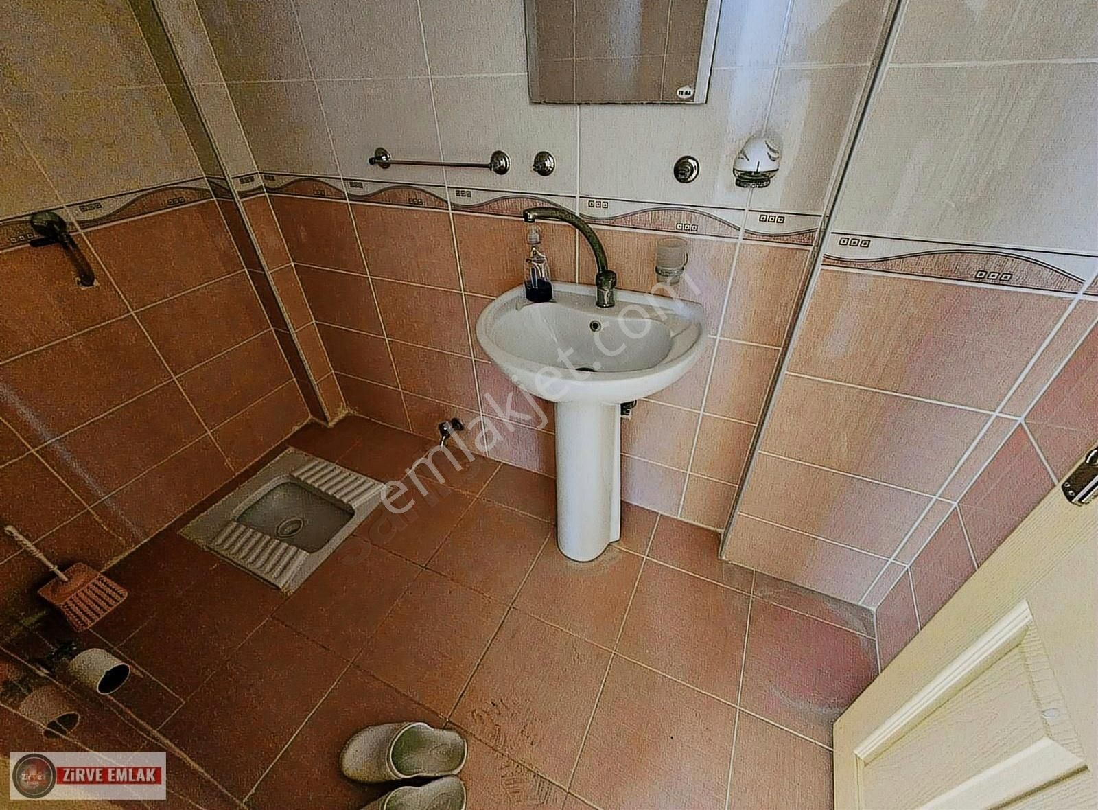 Şahincili Mahallesi'nde Doğa Kente Civarında 120m² Kiralık Çatı.