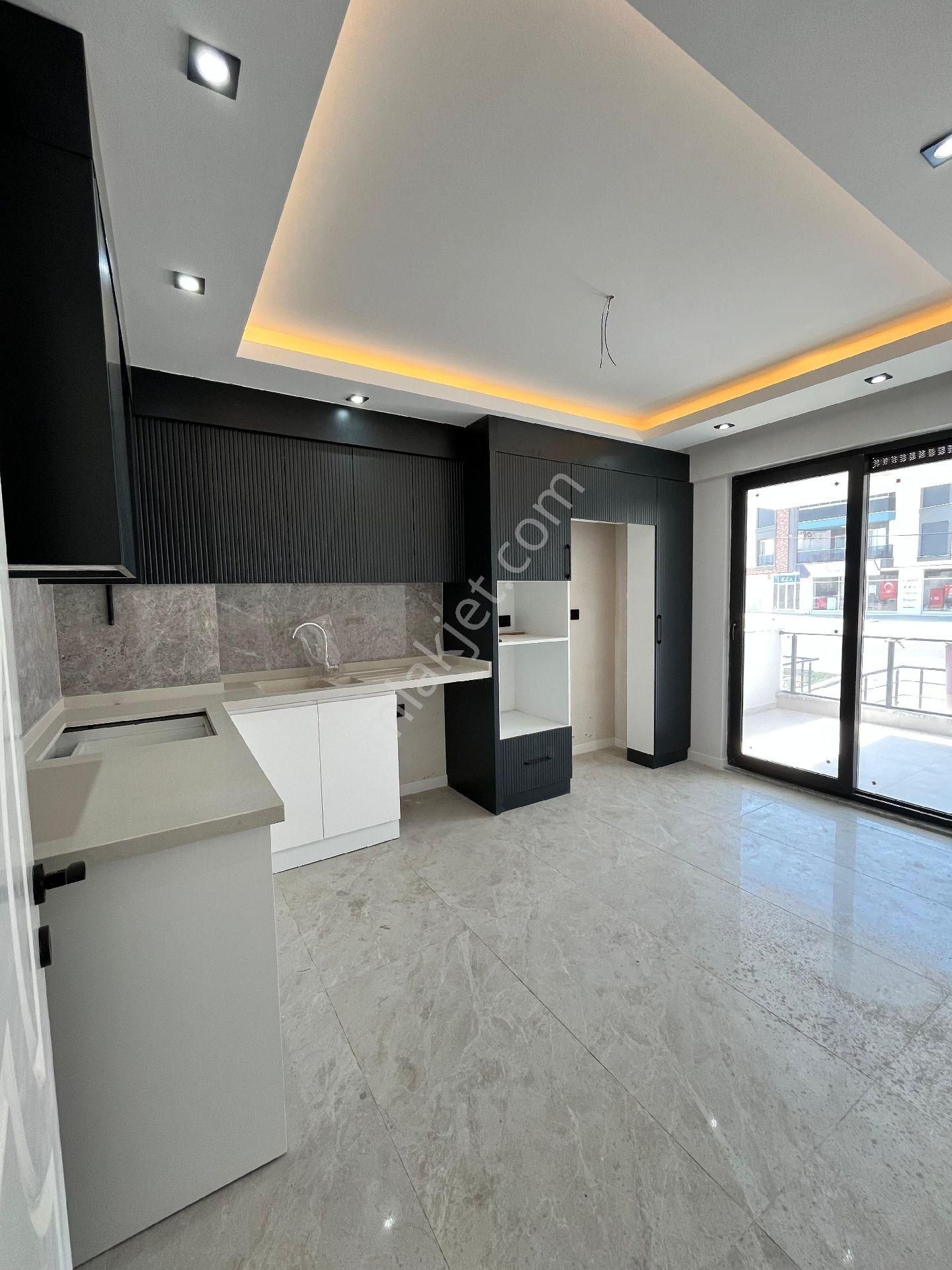 Naz Bayrakta Sahibinden Kiralık Sıfır Daire