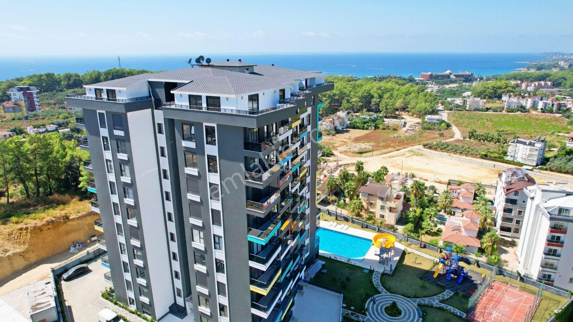 Alanya Avsallar Satılık 1+1 Deniz Manzaralı Lüks Daire Site İçerisinde, Sosyal İmkanlarla