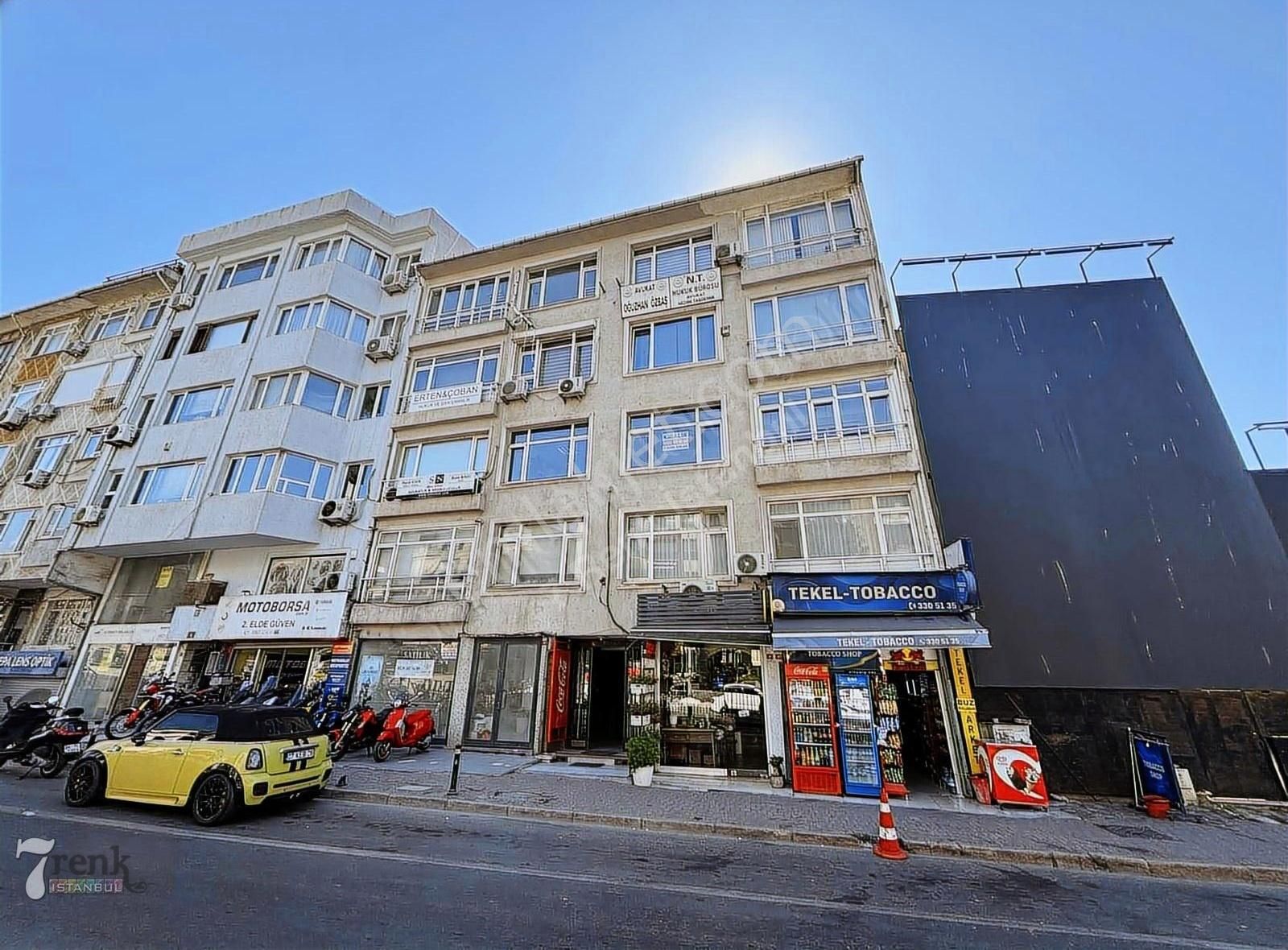 Kızıltoprak'ta Bagdat Caddesi Üzeri Kiralık 3+1 135m2 Daire