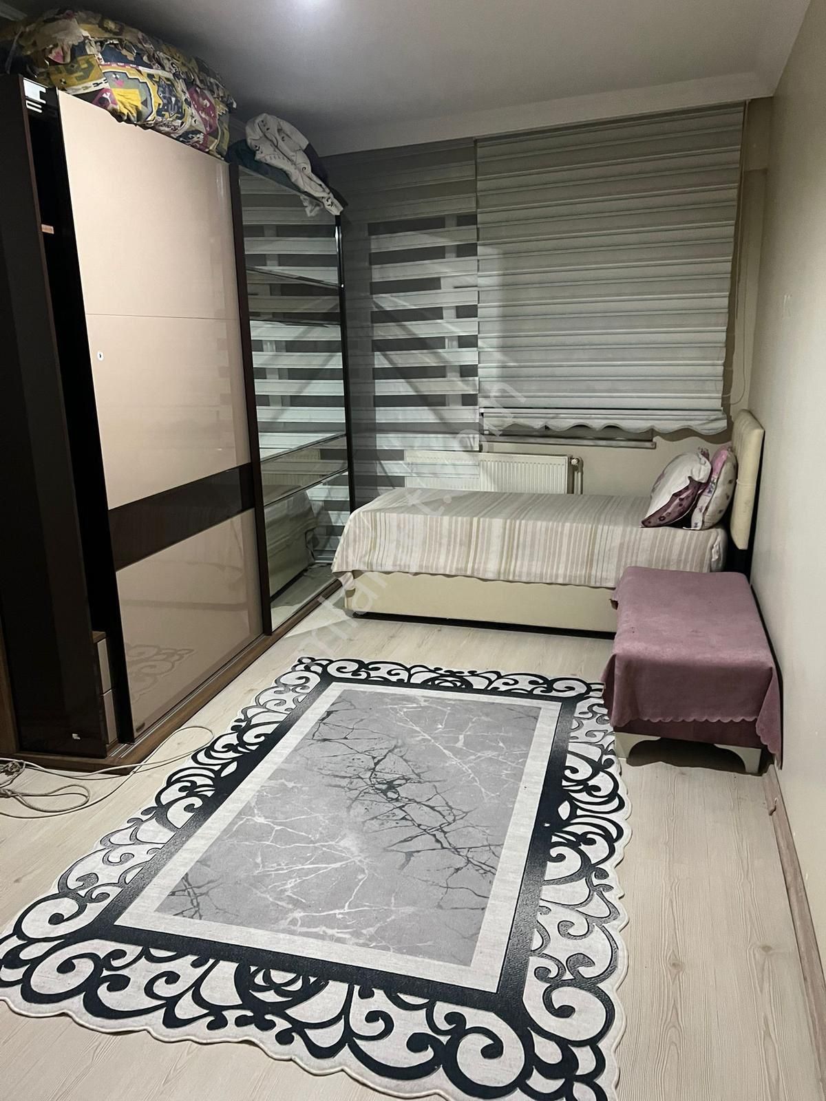 İlkadım 19 Mayıs Mahallesi Eski Adliye Yakını Eşyalı Kiralık 2+1