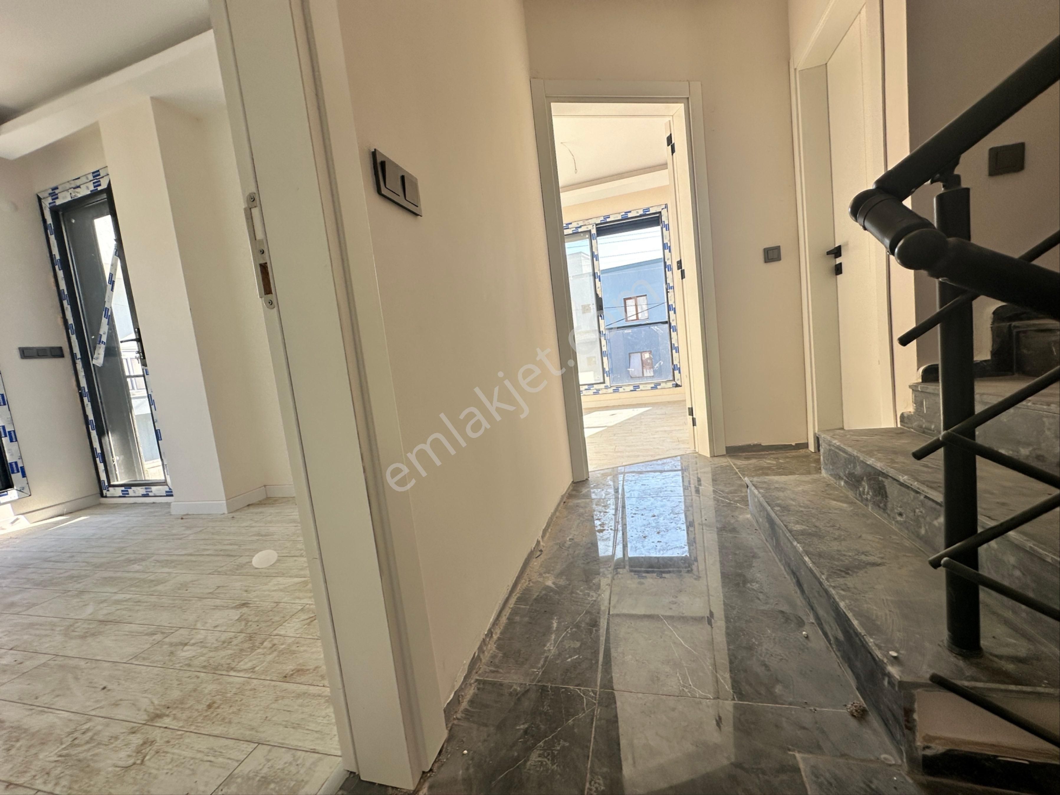 Seferihisar Ürkmez’de Satılık Bahçeli Villa Fırsatı Hemen Arayın - Görsel 10