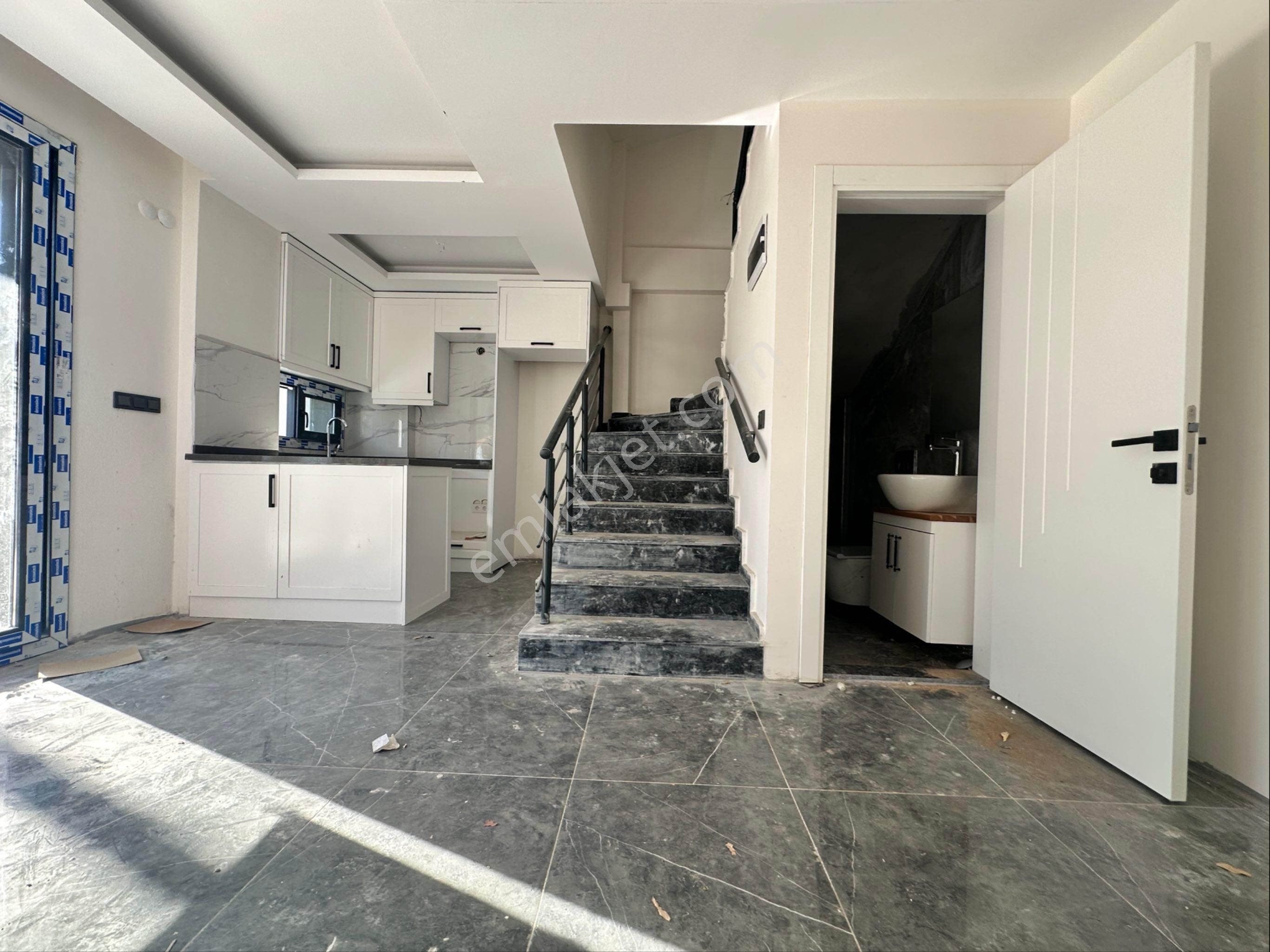 Seferihisar Ürkmez’de Satılık Bahçeli Villa Fırsatı Hemen Arayın - Görsel 9