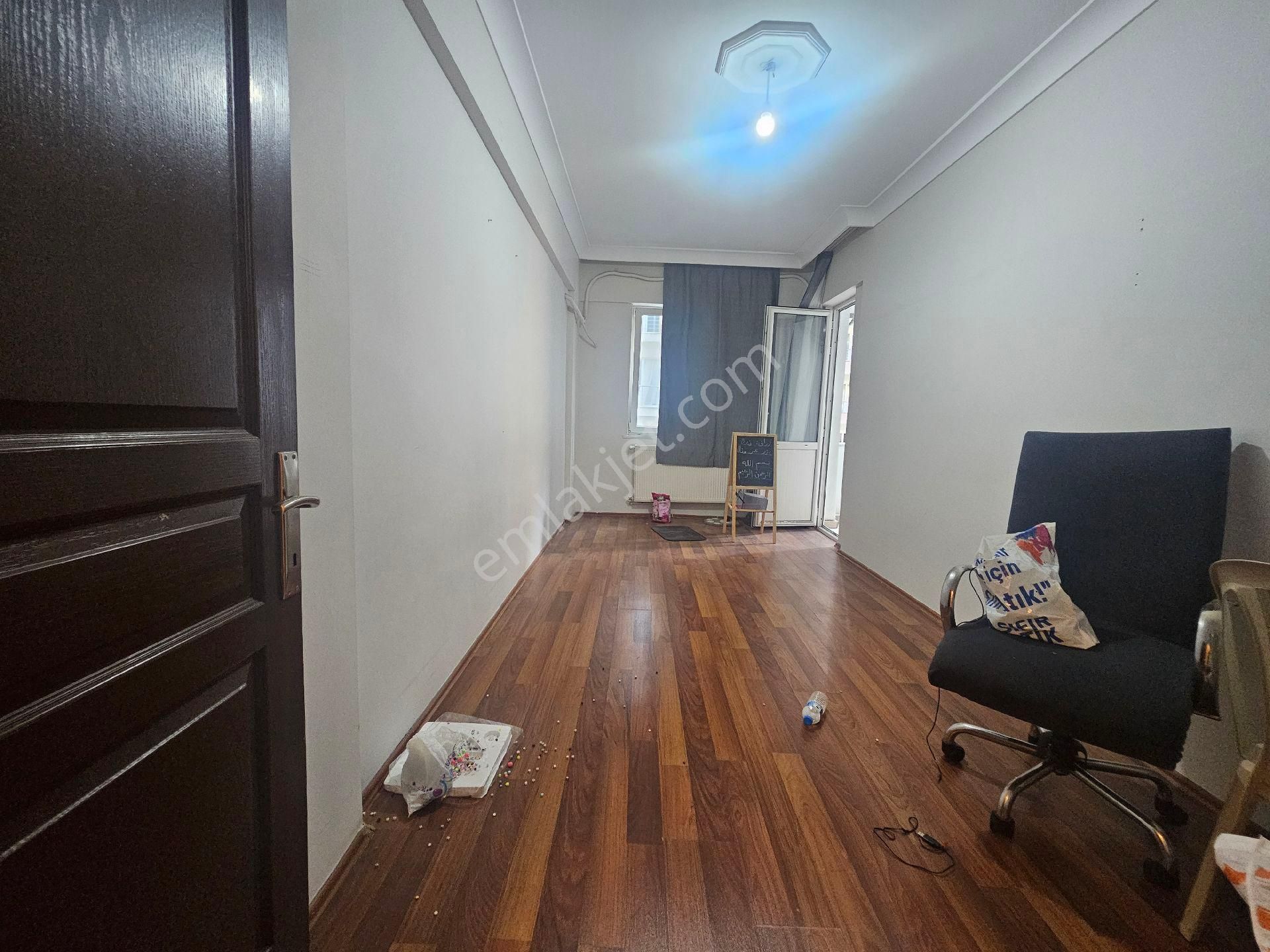 Cumhuriyet Mahallesi. 3+1 Çok Kullanışlı Daire - Görsel 13