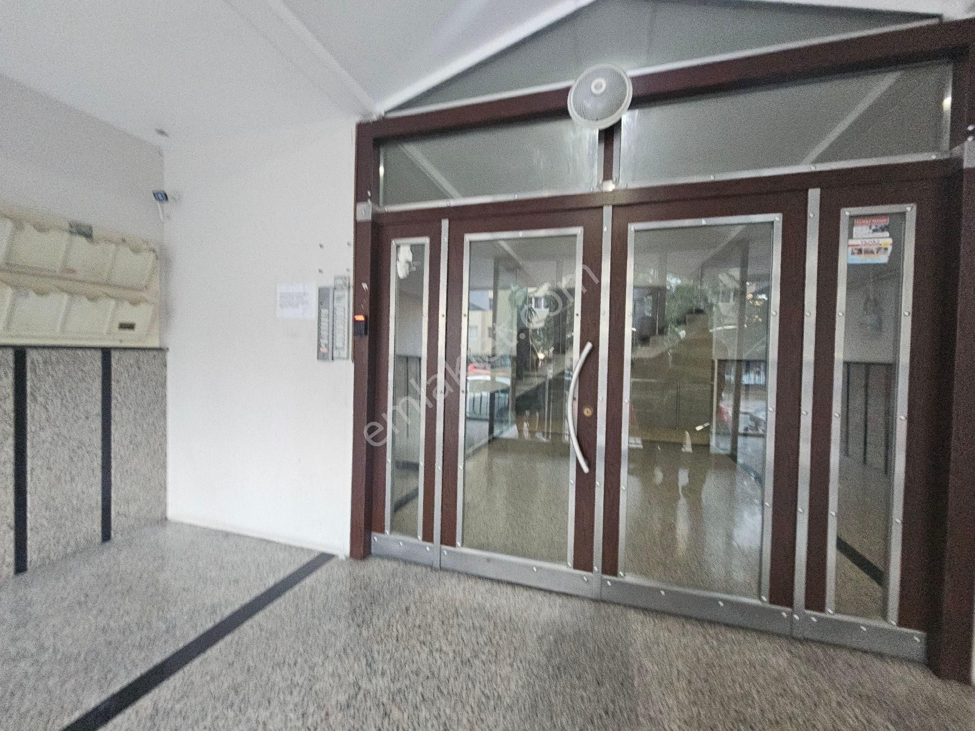 Cumhuriyet Mahallesi. 3+1 Çok Kullanışlı Daire - Görsel 35