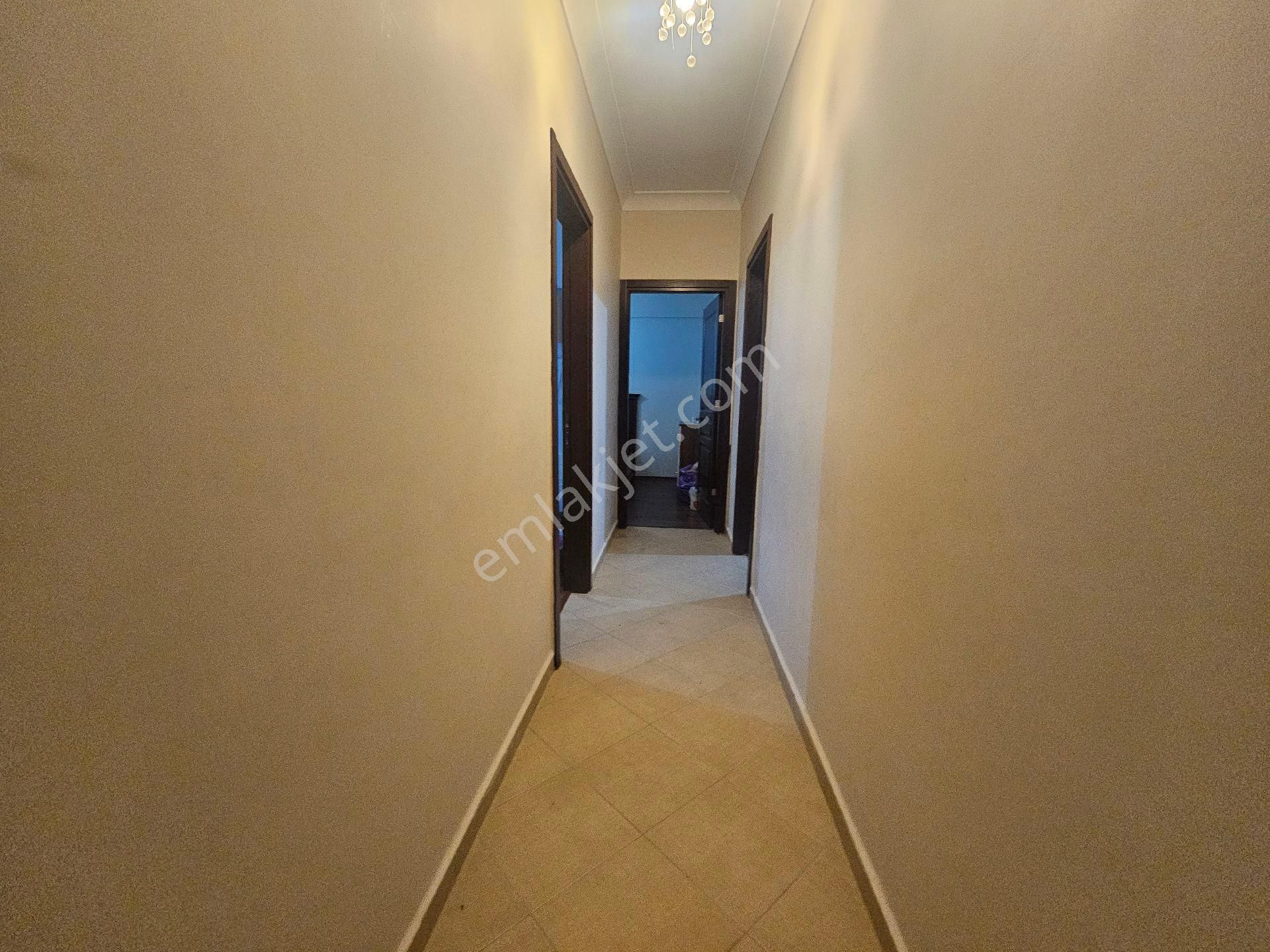 Cumhuriyet Mahallesi. 3+1 Çok Kullanışlı Daire - Görsel 11