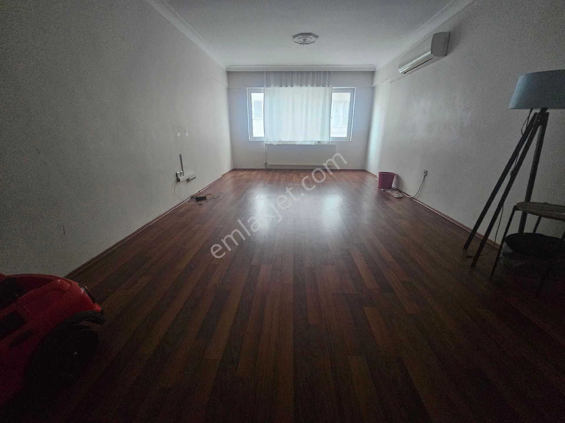 Cumhuriyet Mahallesi. 3+1 Çok Kullanışlı Daire - Görsel 6