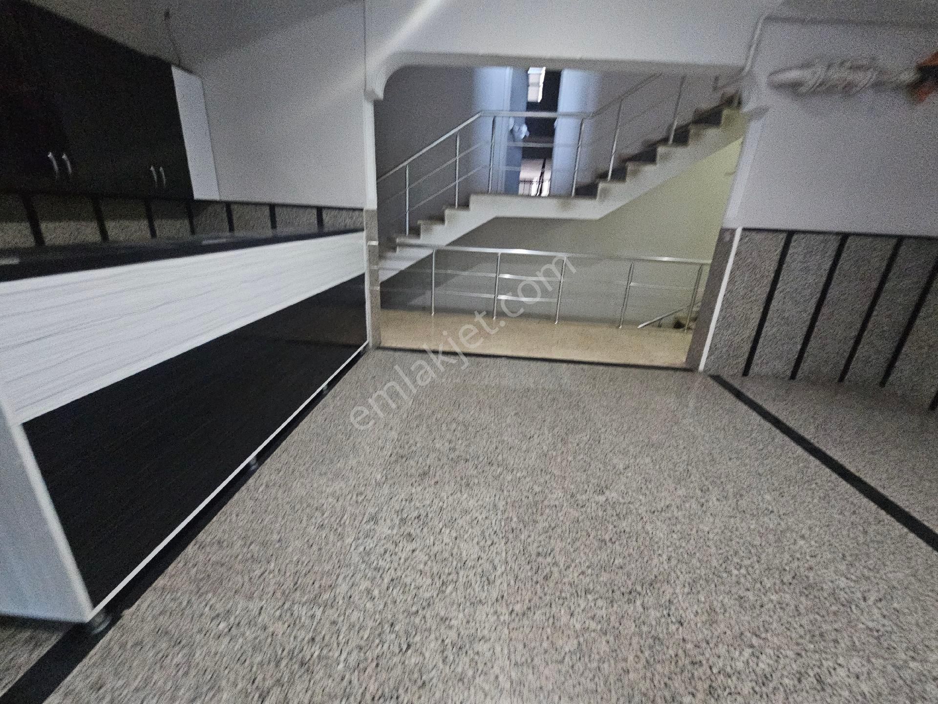 Cumhuriyet Mahallesi. 3+1 Çok Kullanışlı Daire - Görsel 32