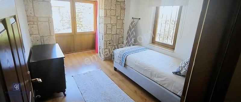 Alaçatı Çeşme'de 3+1 Kiralık Havuzlu Eşyalı Villa - Görsel 9