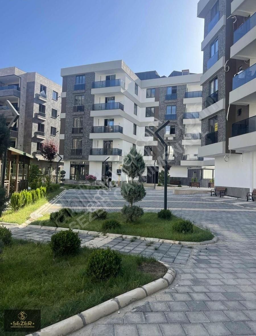 S E Z E R Gayrimenkul'den Kiralık Sıfır 2+1 Daire