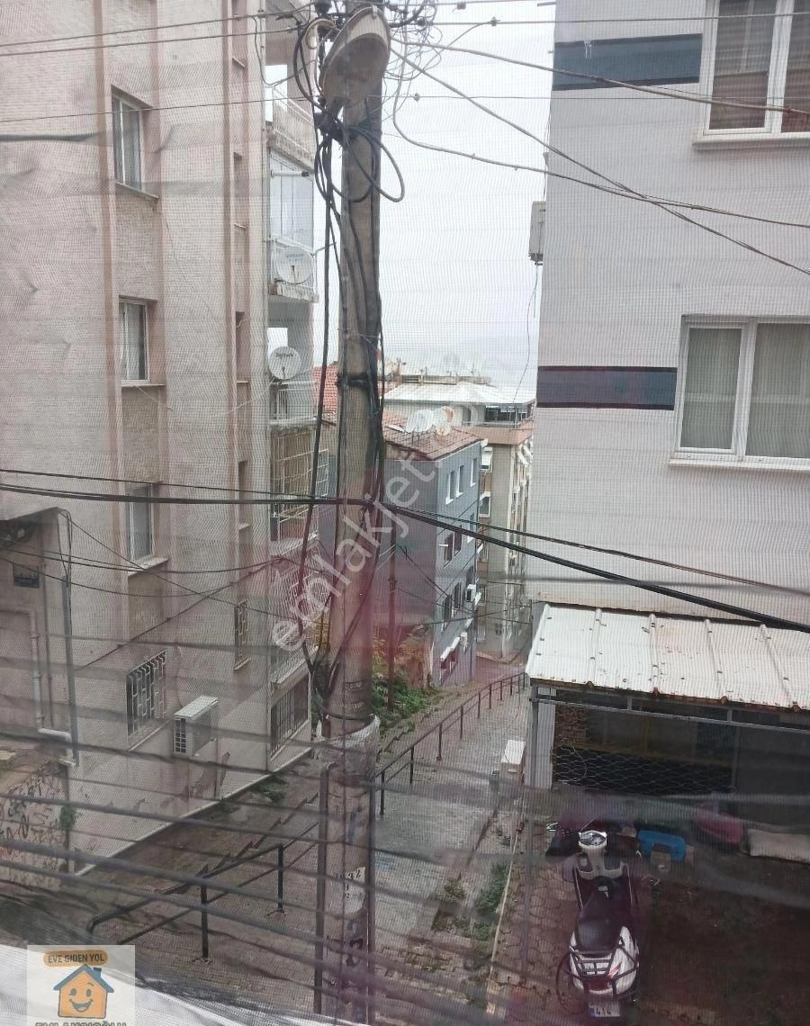 İzmir Konak Karataş'ta Satılık 3+1 Doğalgazlı Acil Satılık Daire - Görsel 11