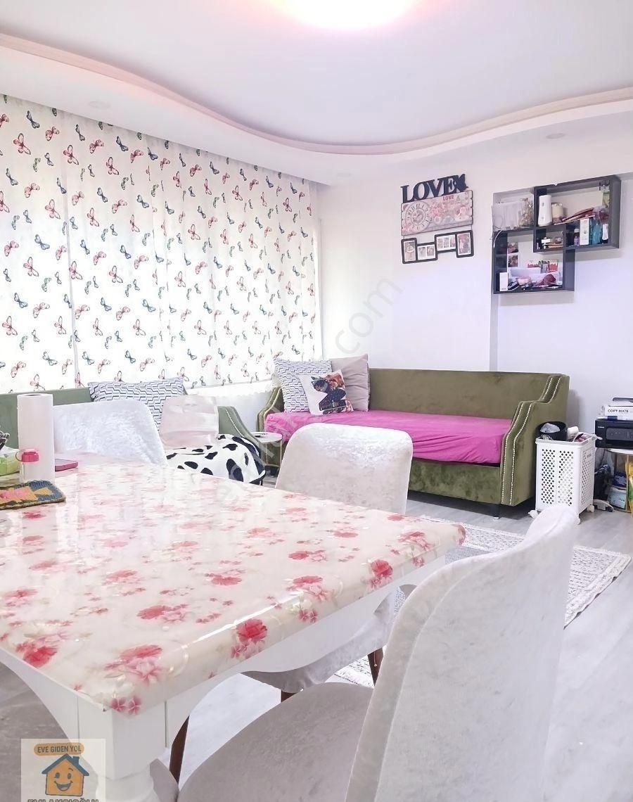İzmir Konak Karataş'ta Satılık 3+1 Doğalgazlı Acil Satılık Daire - Görsel 6