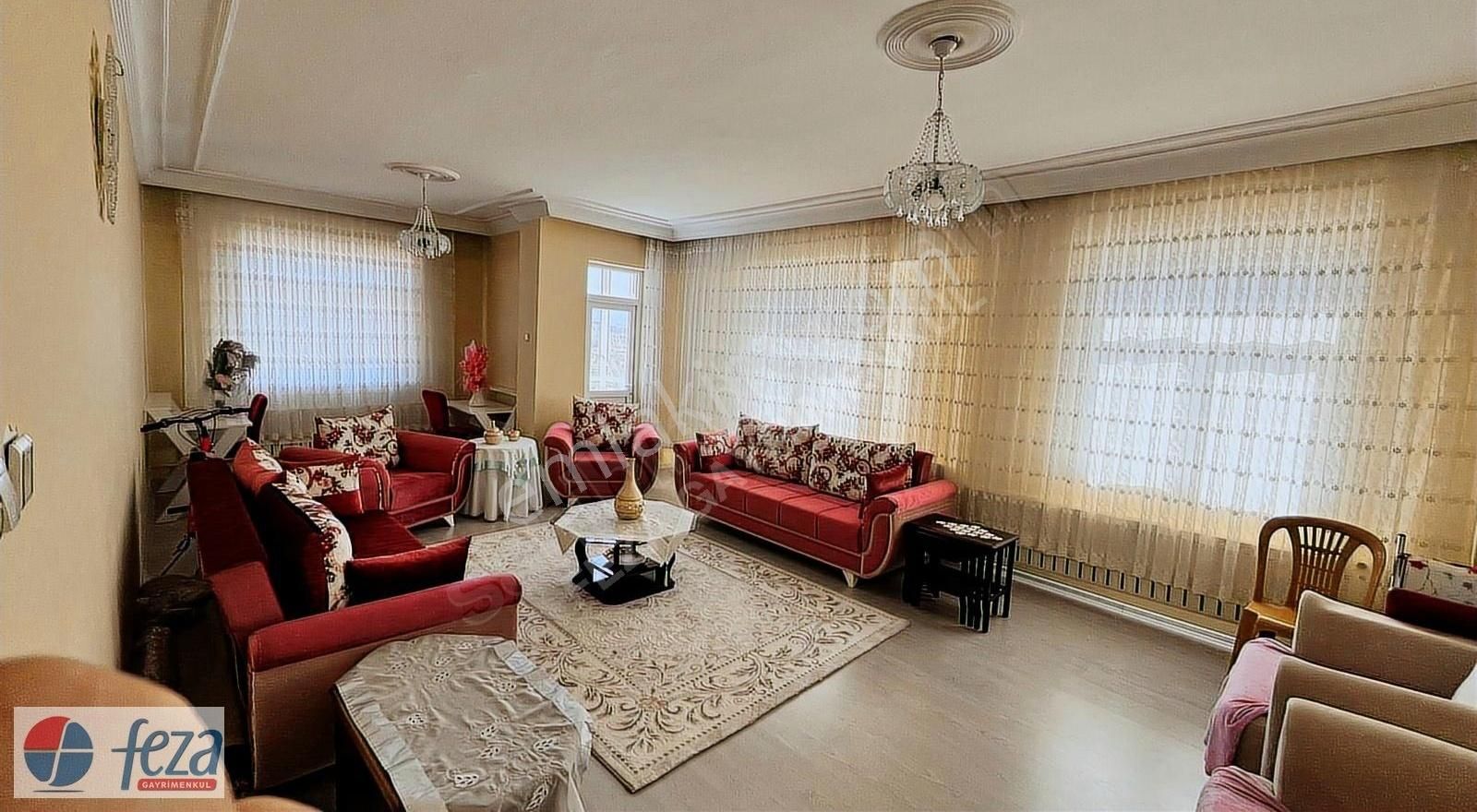 Feza/mimarsinan Mah.bozantı Cad.üzerinde Geniş (3+1)satlık Daire
