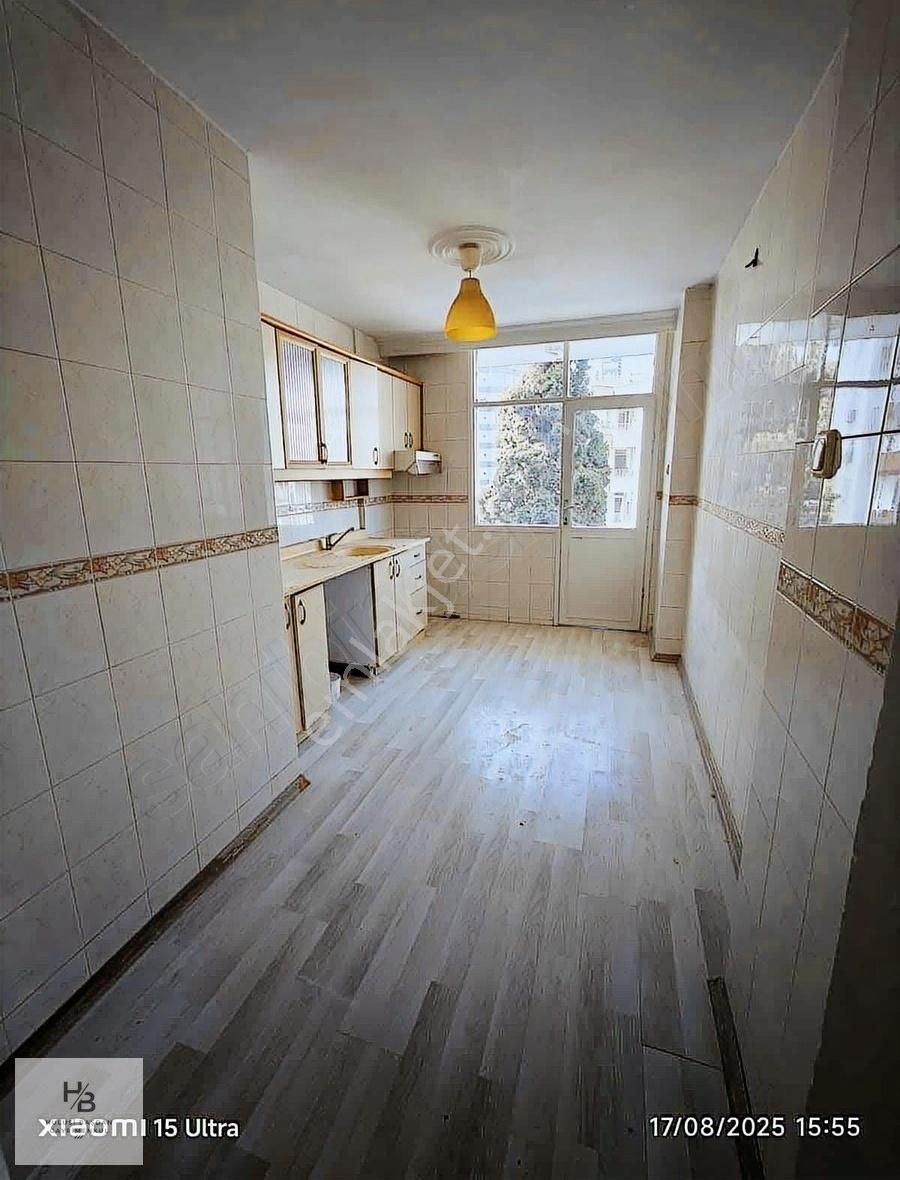 Hulusi Başdan Farkıyla Kenan Evren Bulvarında Kiralık Daire