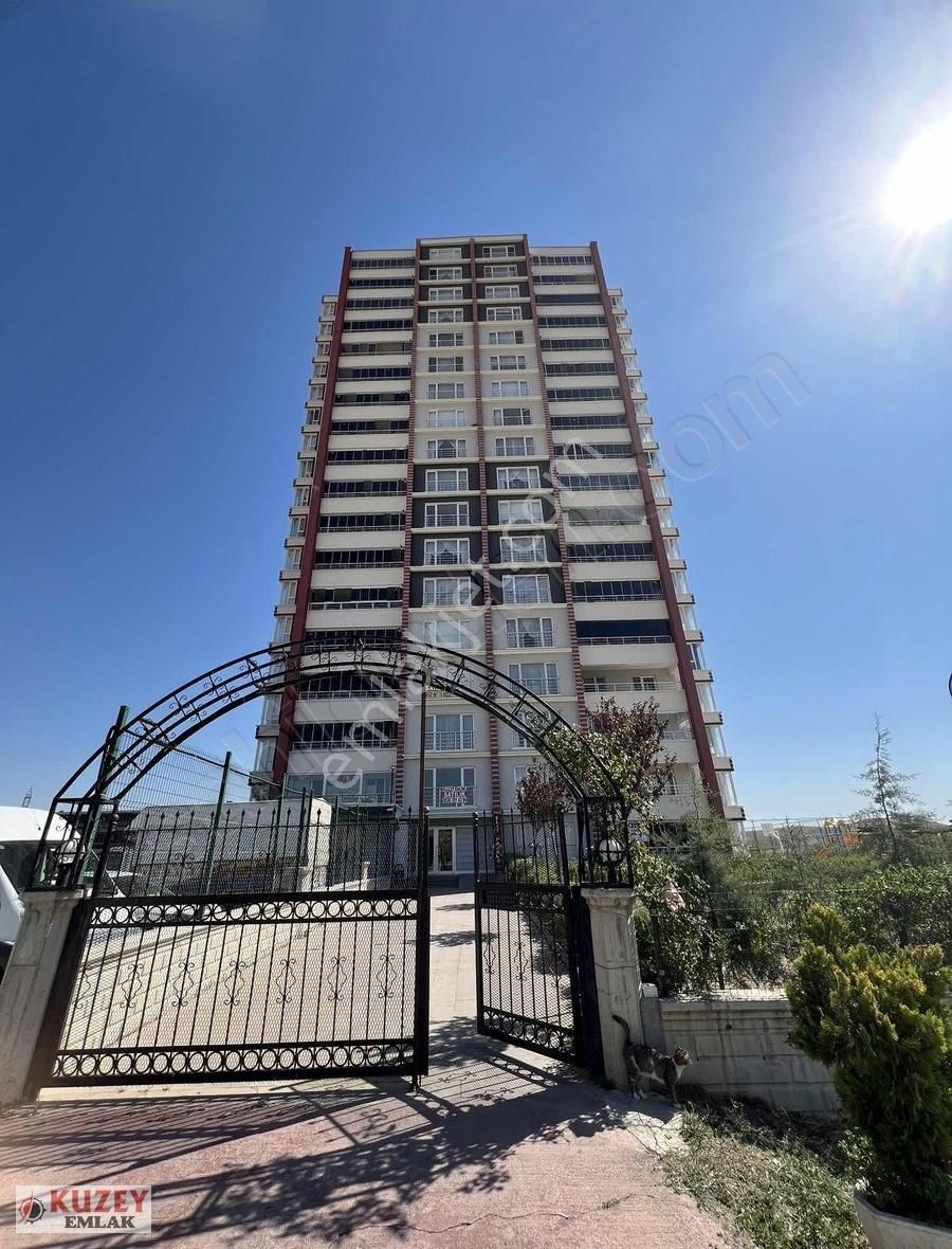 Kuzey Emlaktan 12 İnci Katta Sıfır Masrafsız Kiralık Daire