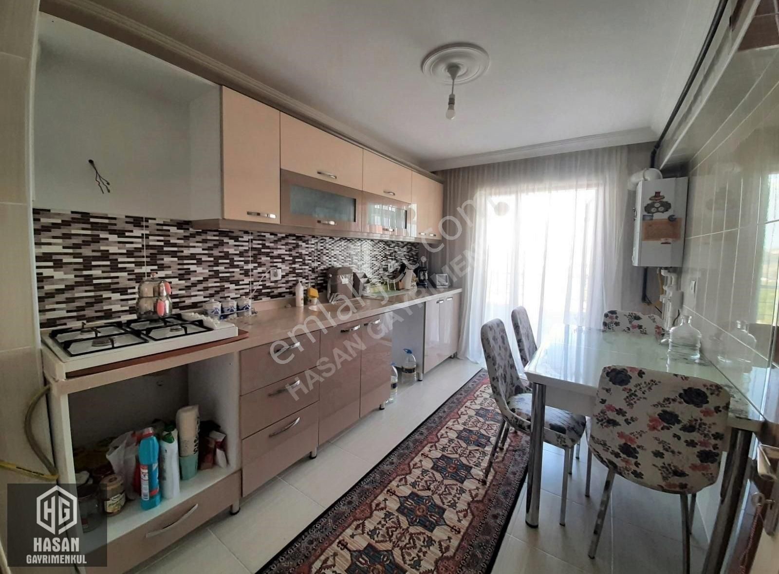 Hg 'den Yıldıztepe De Cadde Üzeri 3+1 Kat Konumlu Kilerli Daire