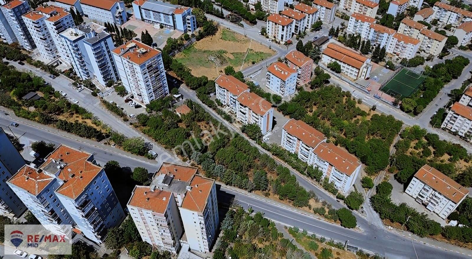 Re/max Mid Adnan Mendereste 2726 M² T2 İmarlı Tıcarı Arsa