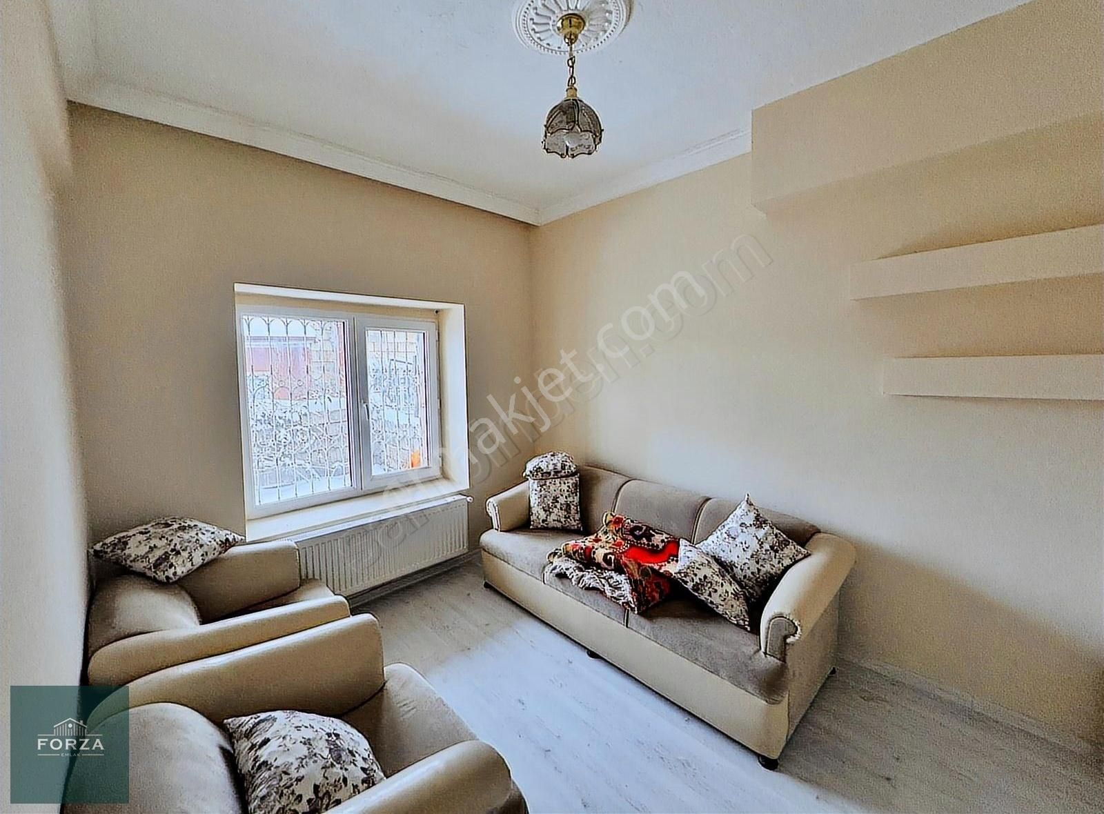 *forza Emlak* 350 Evler Mah. Taban Kat Yenilenmiş Kiralık Daire