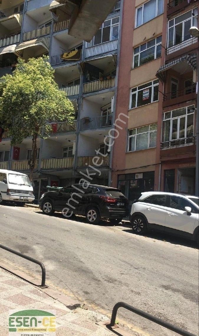 Esen-ce'den Kozluk 4.yolda, Cadde Cepheli, 2+1 Kiralik Daire