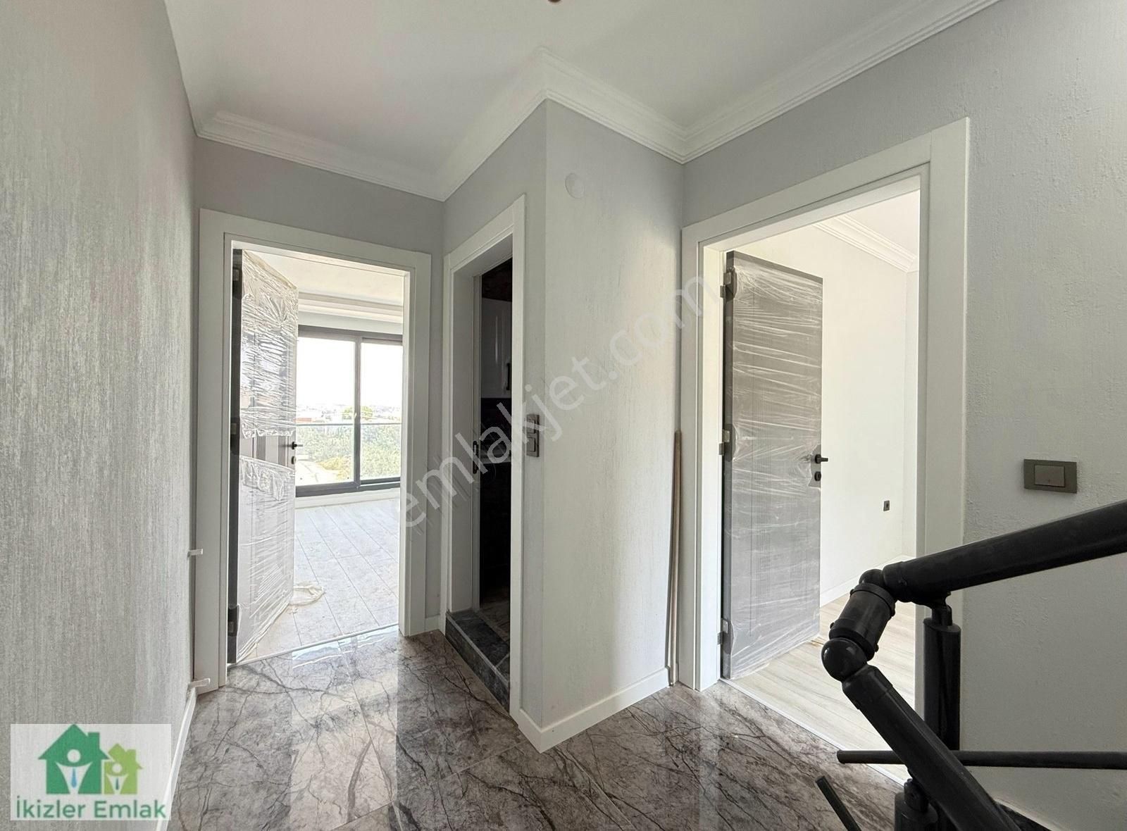 Seferihisar Doğanbey'de Satılık 2+1 Geniş Bahçeli Sıfır Villa - Görsel 28