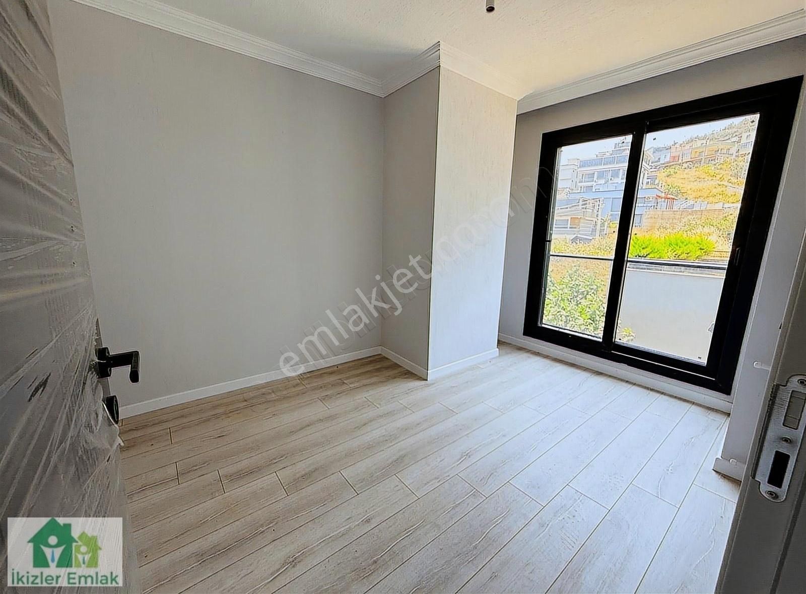 Seferihisar Doğanbey'de Satılık 2+1 Geniş Bahçeli Sıfır Villa - Görsel 14