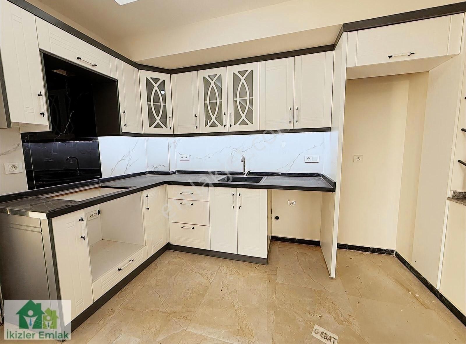 Seferihisar Doğanbey'de Denize 400m Satılık Bahçeli 3+1 Villa - Görsel 2