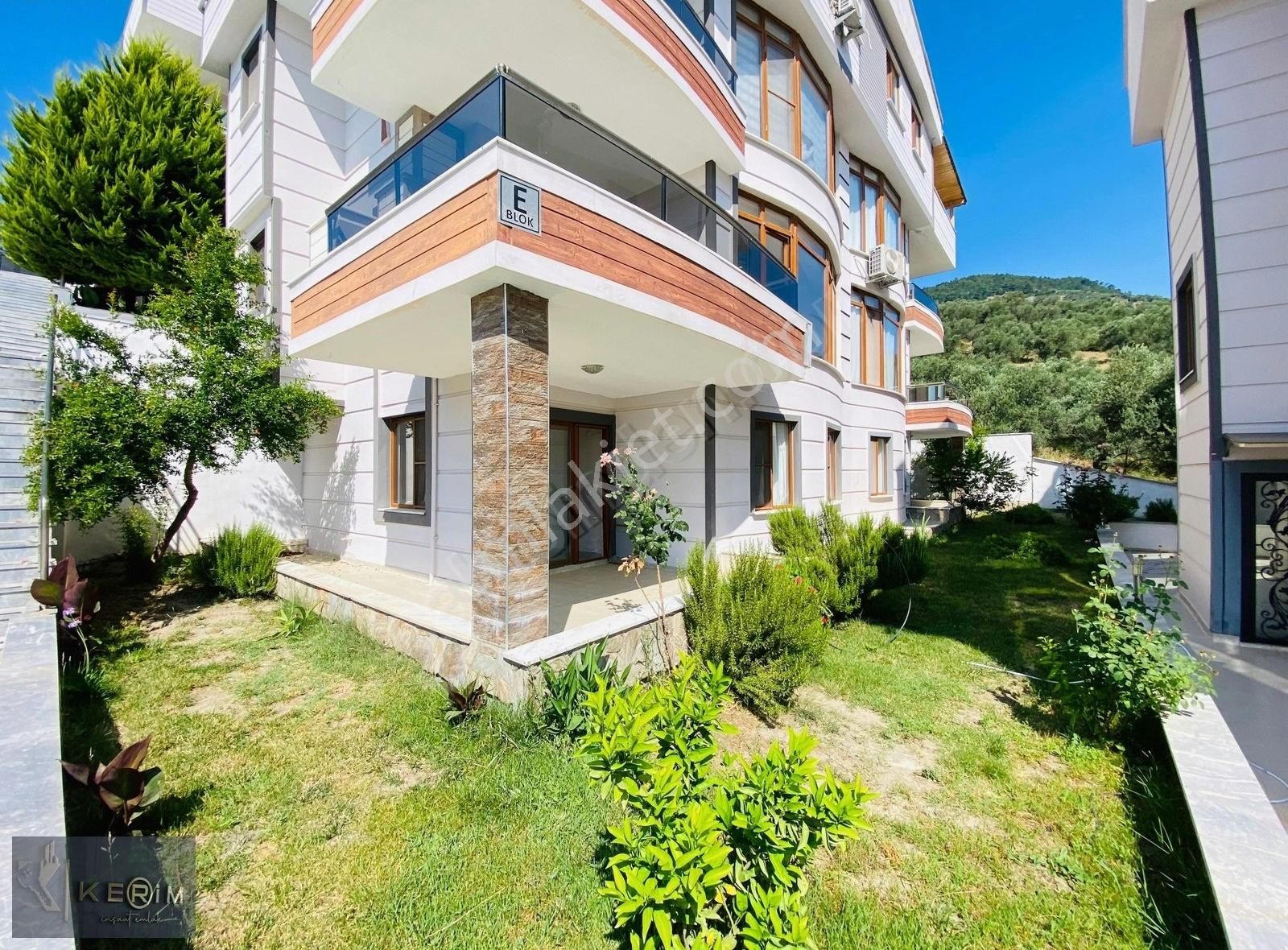 ❗ Küçükkuyu Satılık Havuzlu Sitede Bahçeli Masrafsız Daire