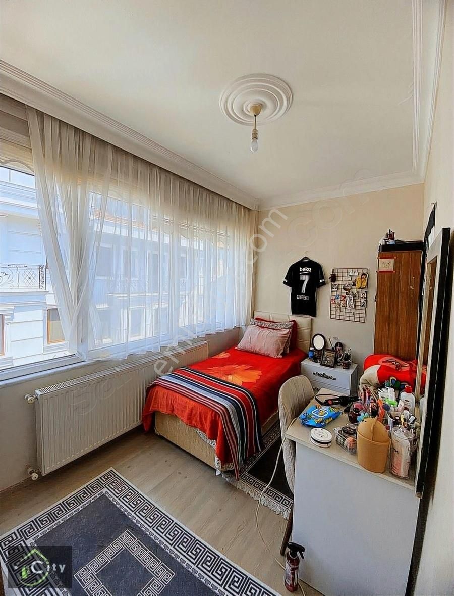 Fatih-çapa Kırımlı Aziz Sokakta 2+1 Merkezi Konumda Daire - Görsel 5