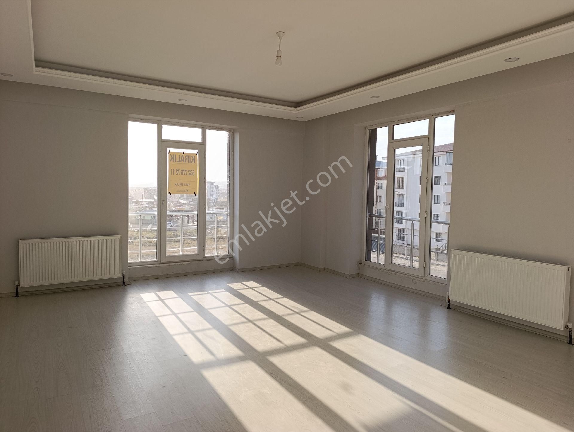 Yenişehir Mahallesinde Kiralık Kapalı Otoparklı Site İçerisinde Cam Balkonlu Arakatta 3+1 Daire
