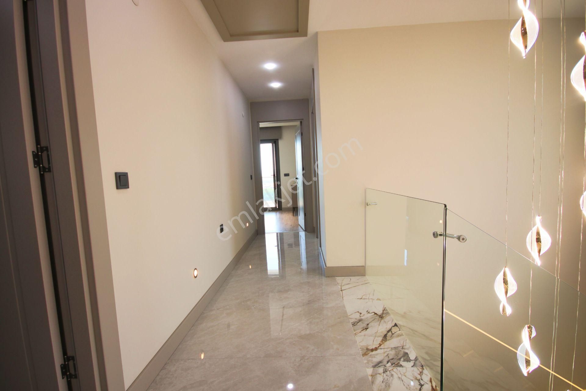 🛑🛑aktiften Gürede Satılık Modern Mimarinin Eşsiz Çizgiler İle Buluştuğu Havuzlu 5+1 Villa - Görsel 27