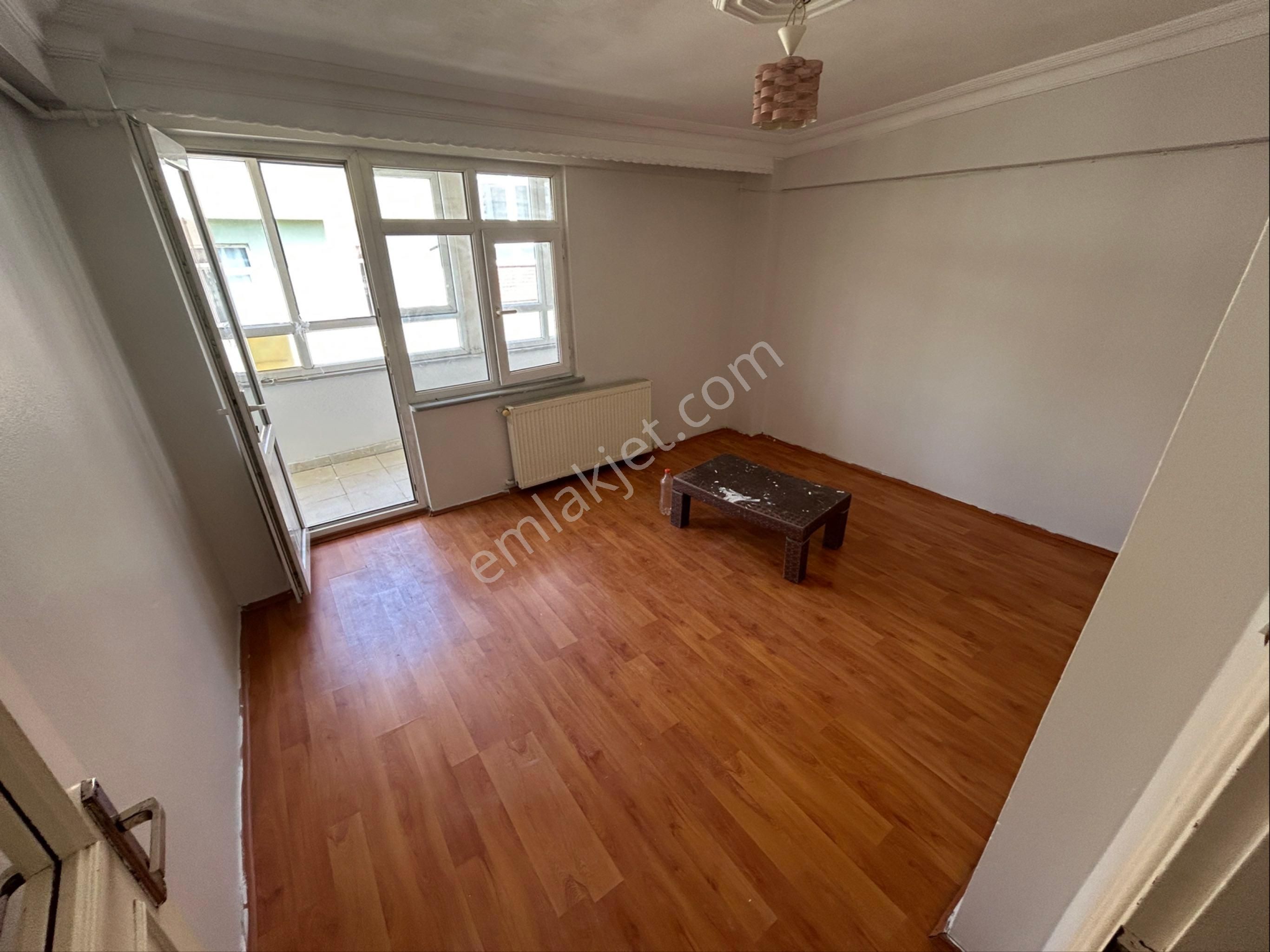 Ayaz Emlak’dan İsmetpaşa Tramvayın Dibinde Kiralık Daire