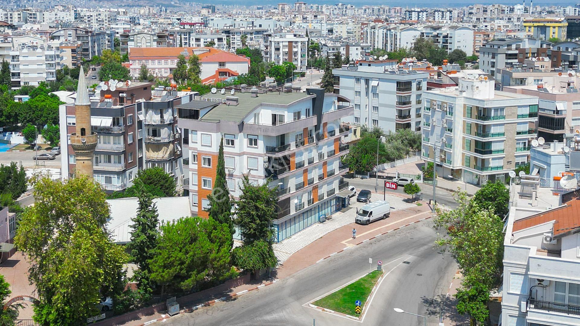 Meydankavağında Doğalgazlı Ayrı Mutfaklı Ferah Köşebaşı 2+1