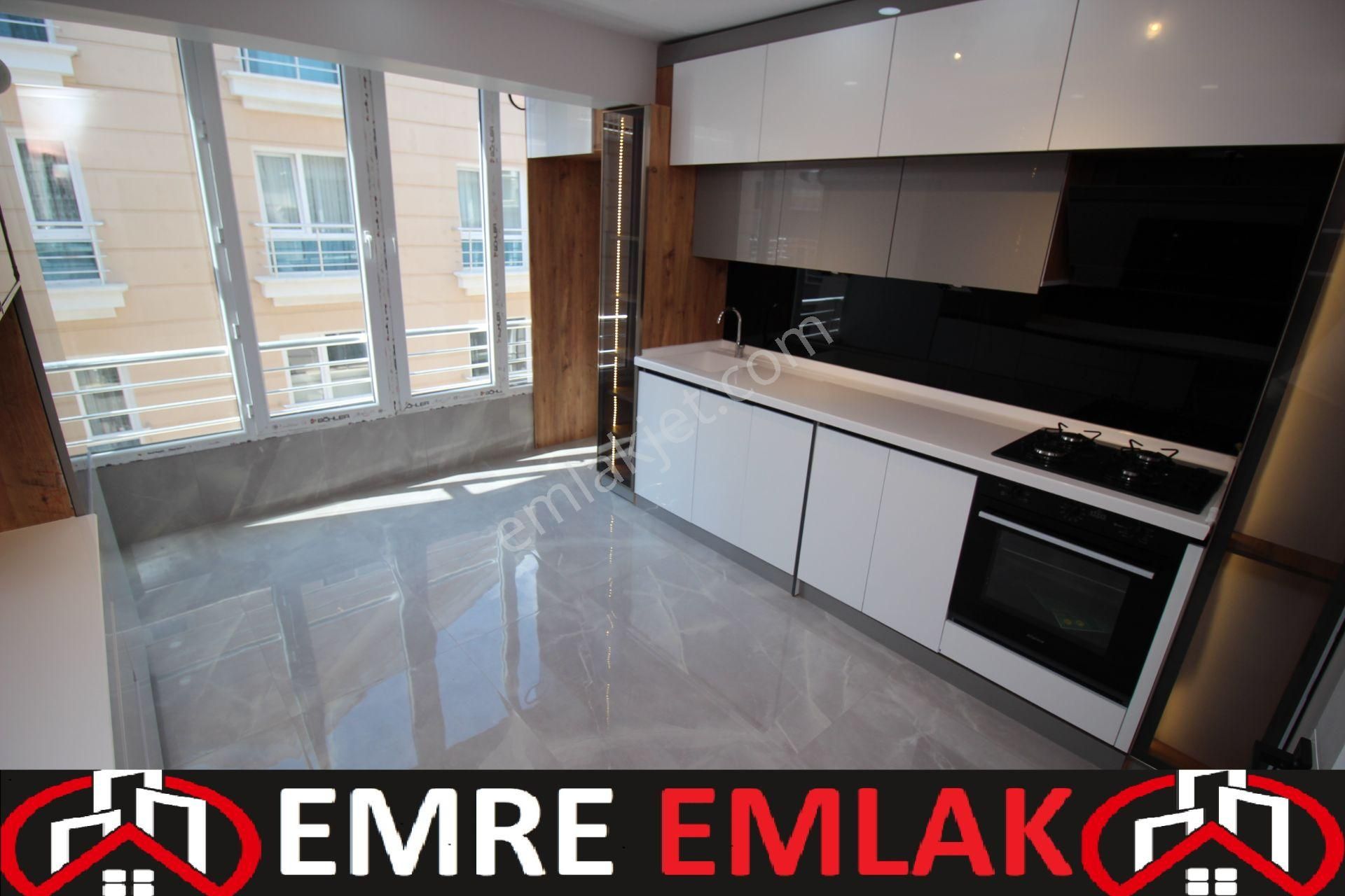 Emre Emlak'tan İstasyon'da Full Yapılı Ebeveyn Banyolu 3+1 Satılık Daire