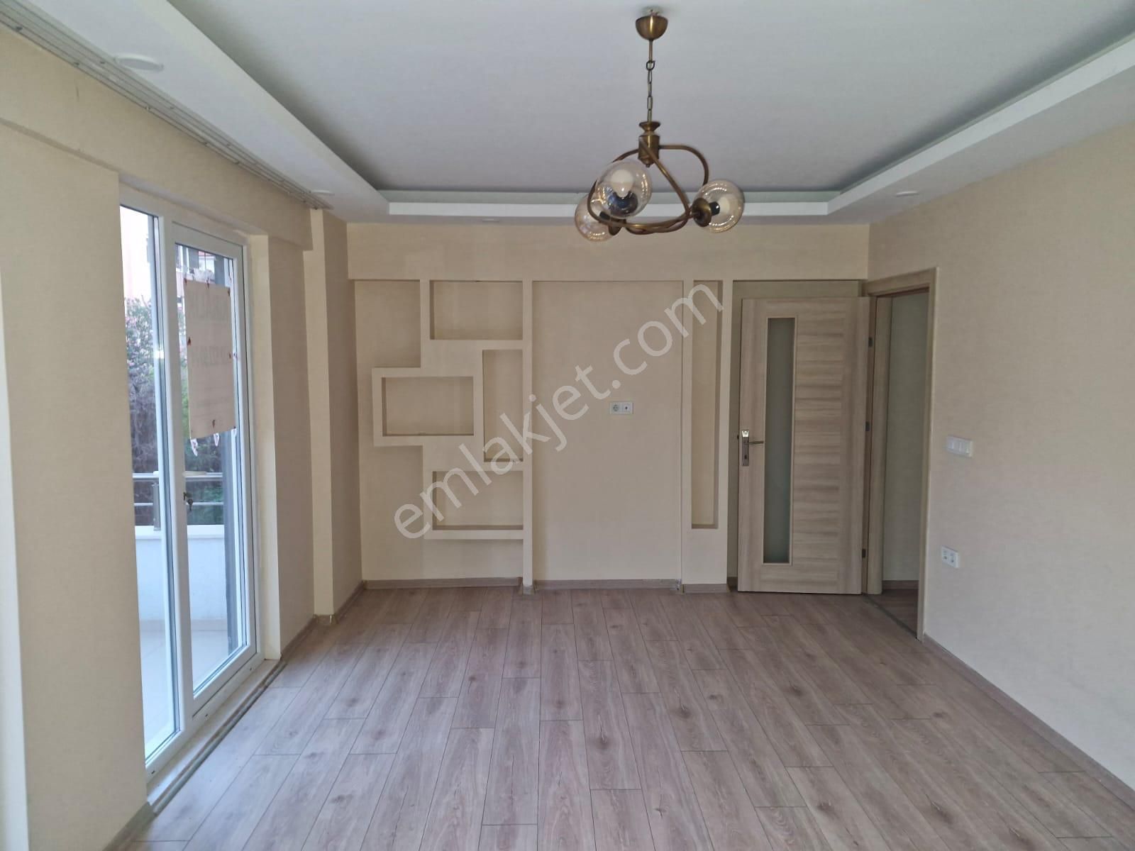 Erenler Dilmen Mahallede Belediye Yakını 2+1 Kiralık