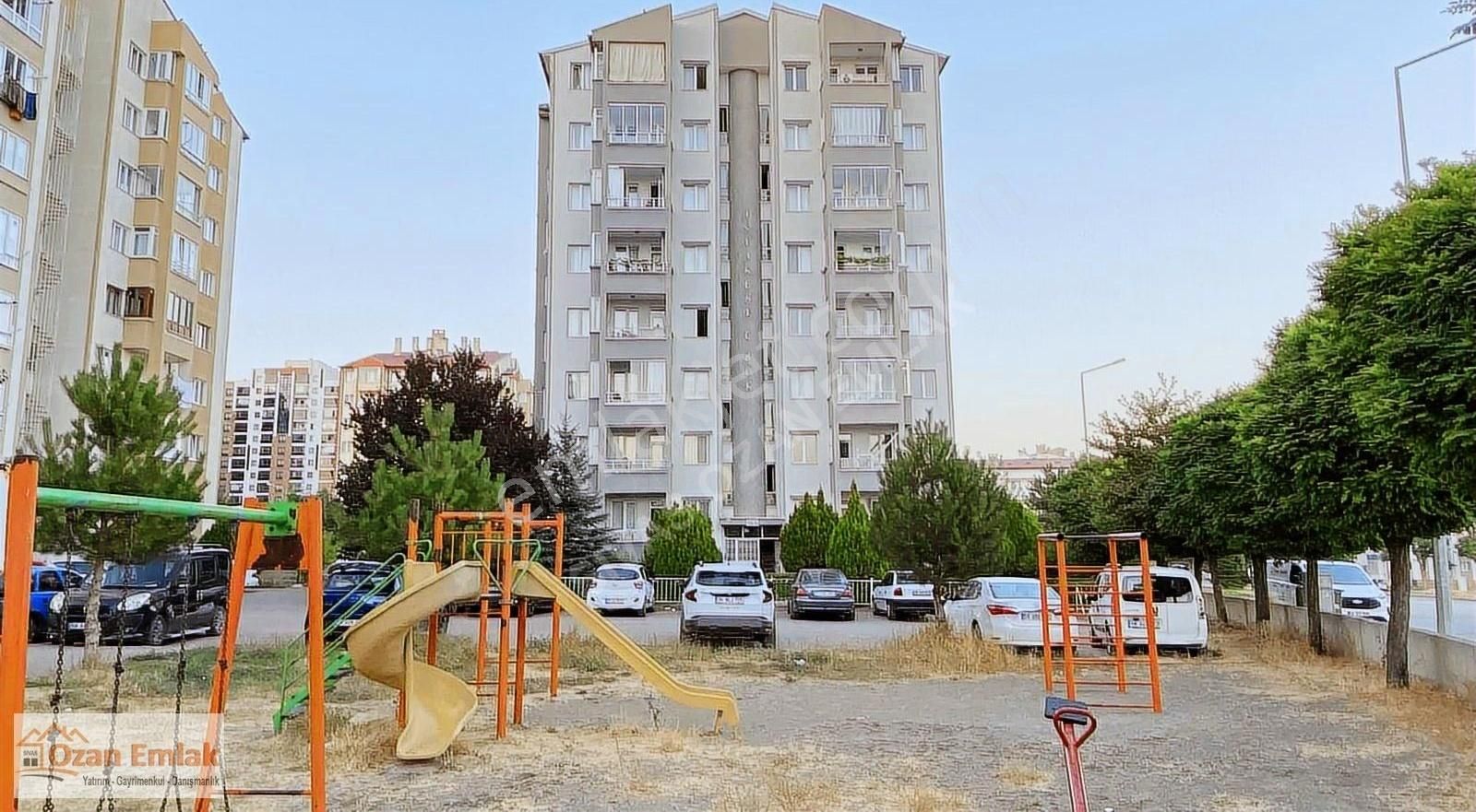 Sivas Ozan Emlak'tan Şeyhşamil'de Satılık 3+1 Üç Cepheli Daire