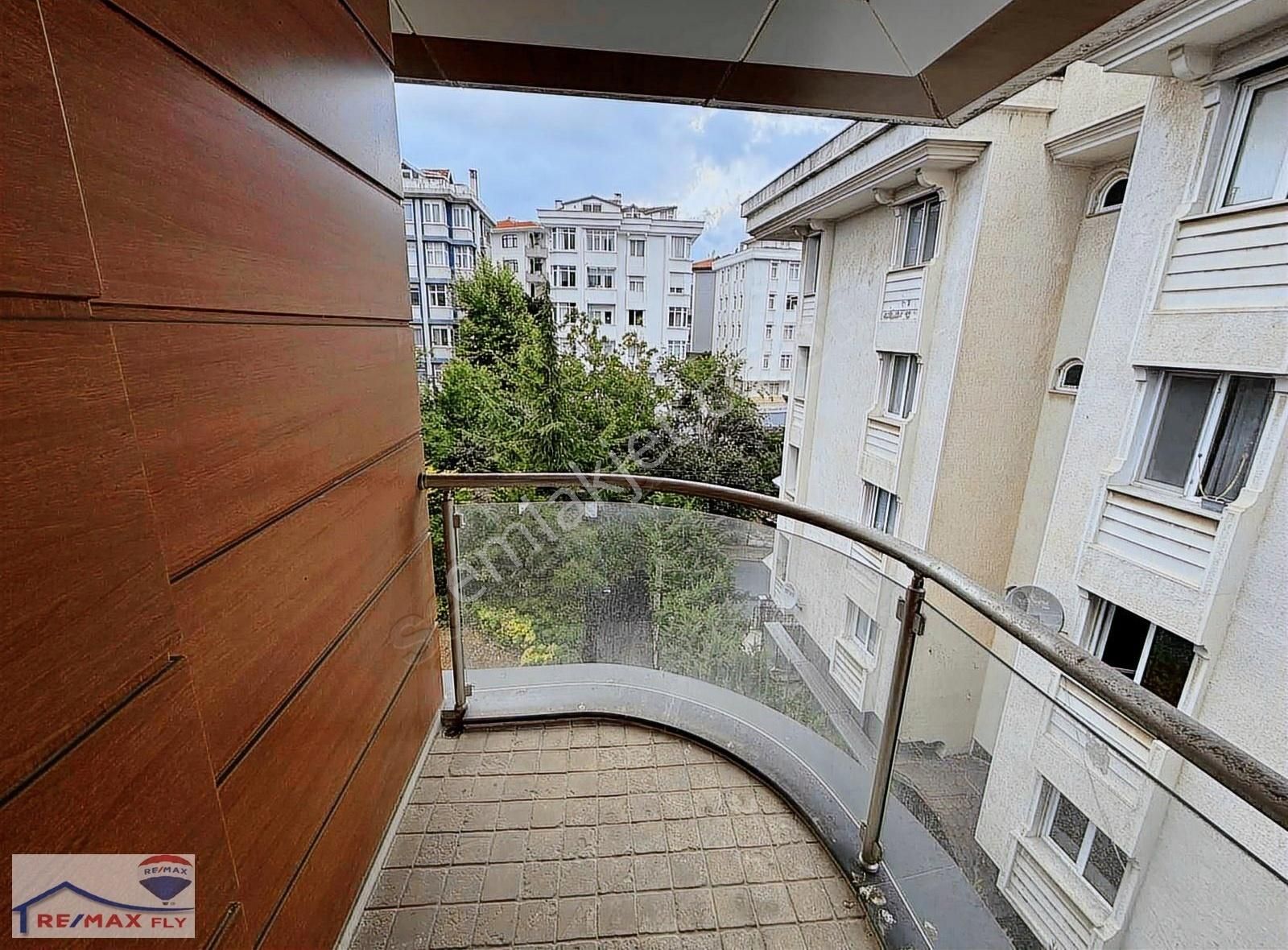 Tarabya Nezih Sokakta, Bahçeli,kapalı Otoparklı,4+1 Çatı Dubleks - Görsel 6
