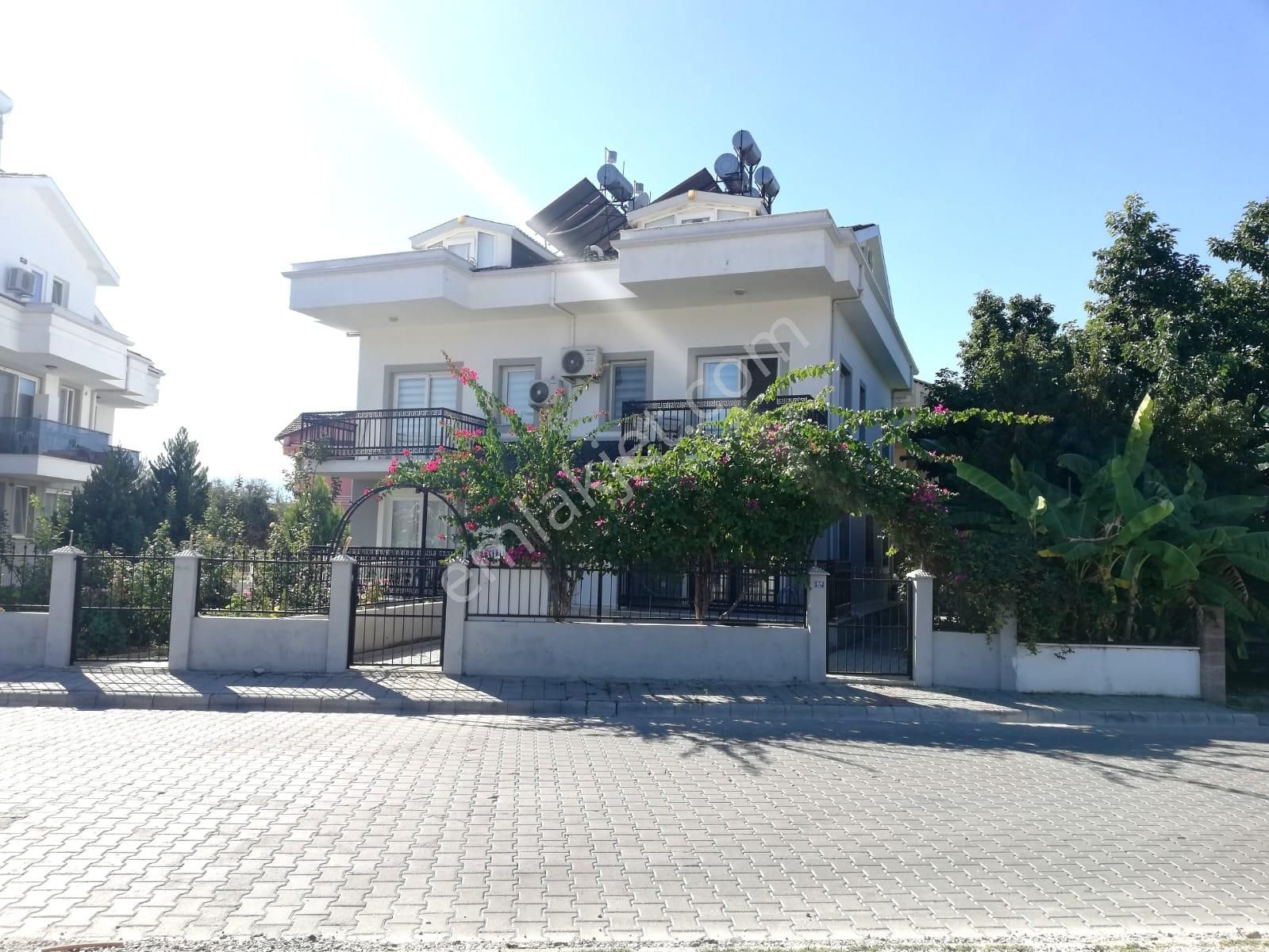 Stop’tan Foça Çalış Sahile Yakın Konumda 2+1 Çatı Dubleks