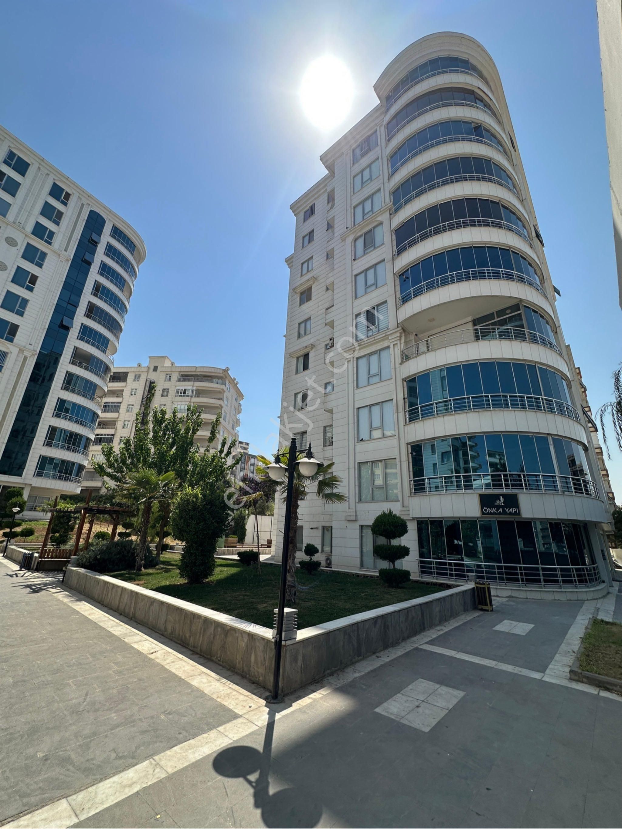 5 Odalı Acill Satılık Site İçerisinde Lüks Daire
