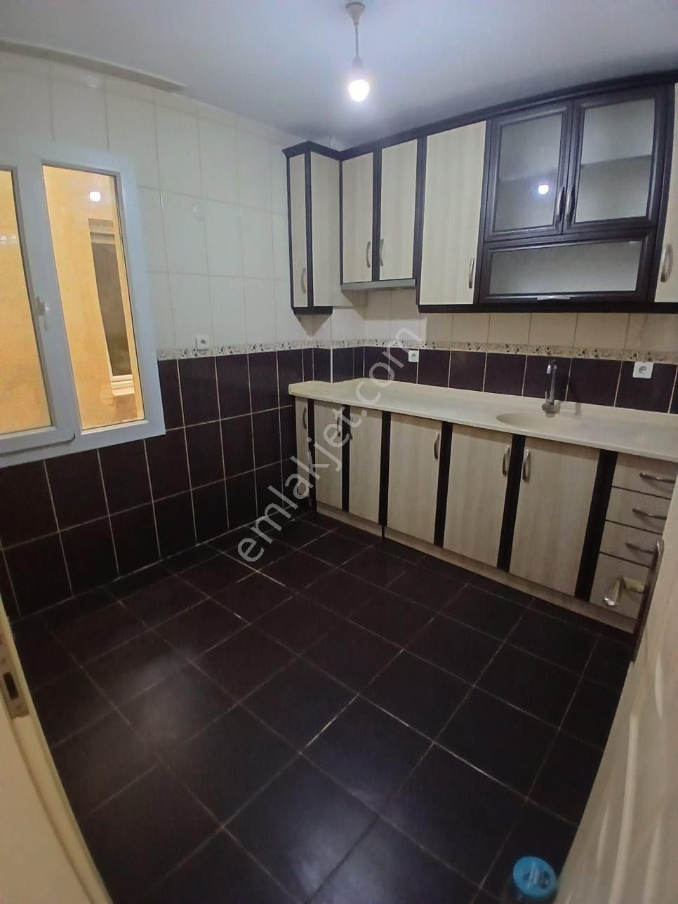 Karabağlar Eski İzmir Karakol Yakını