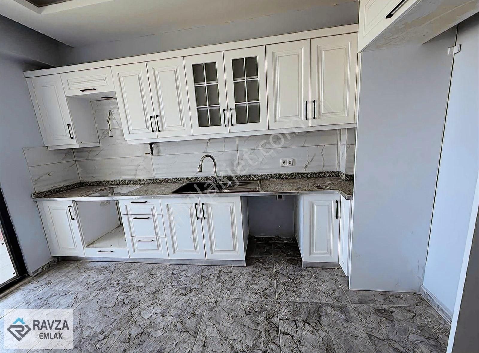 Ravza Emlak'tan Site İçerisinde Havuzlu Deniz Manzaralı Arakat ! - Görsel 23