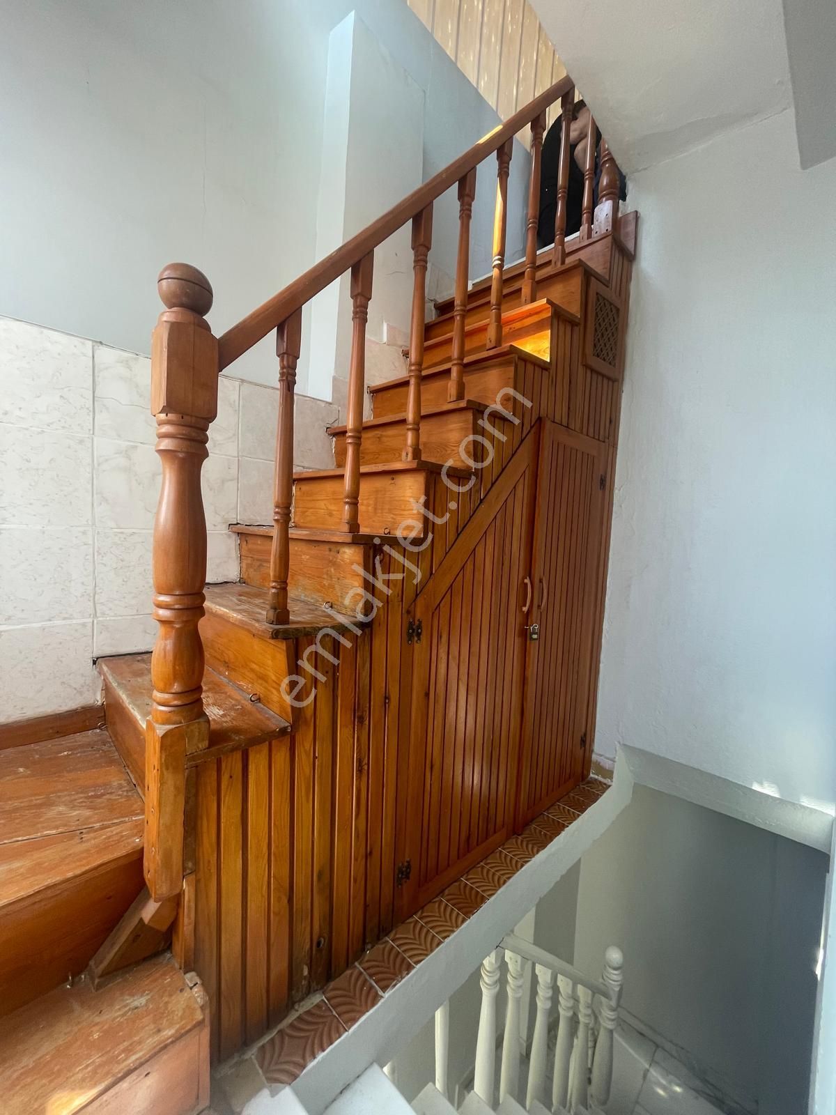 Ayvada'dan Ayvalık Merkez'de Teraslı 3 Katlı 3+1 Taş Rum Evi - Görsel 18