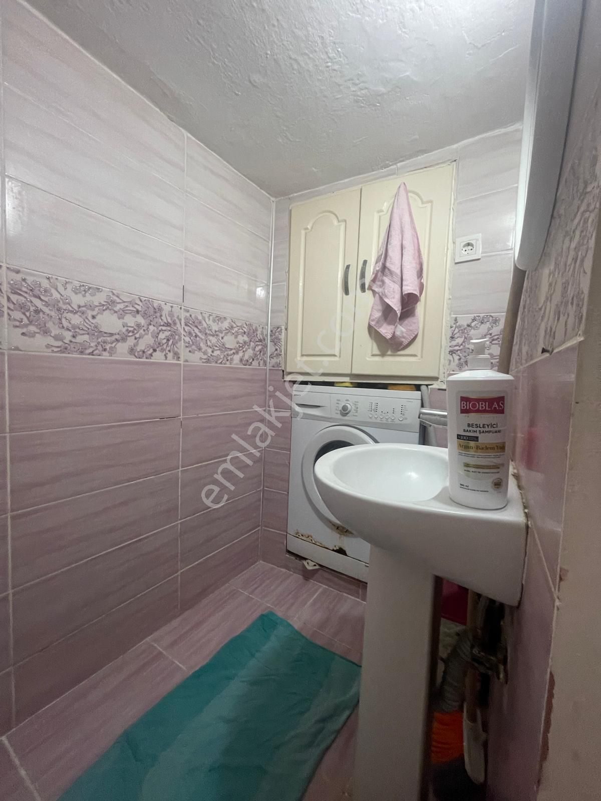 Ayvada'dan Ayvalık Merkez'de Teraslı 3 Katlı 3+1 Taş Rum Evi - Görsel 8