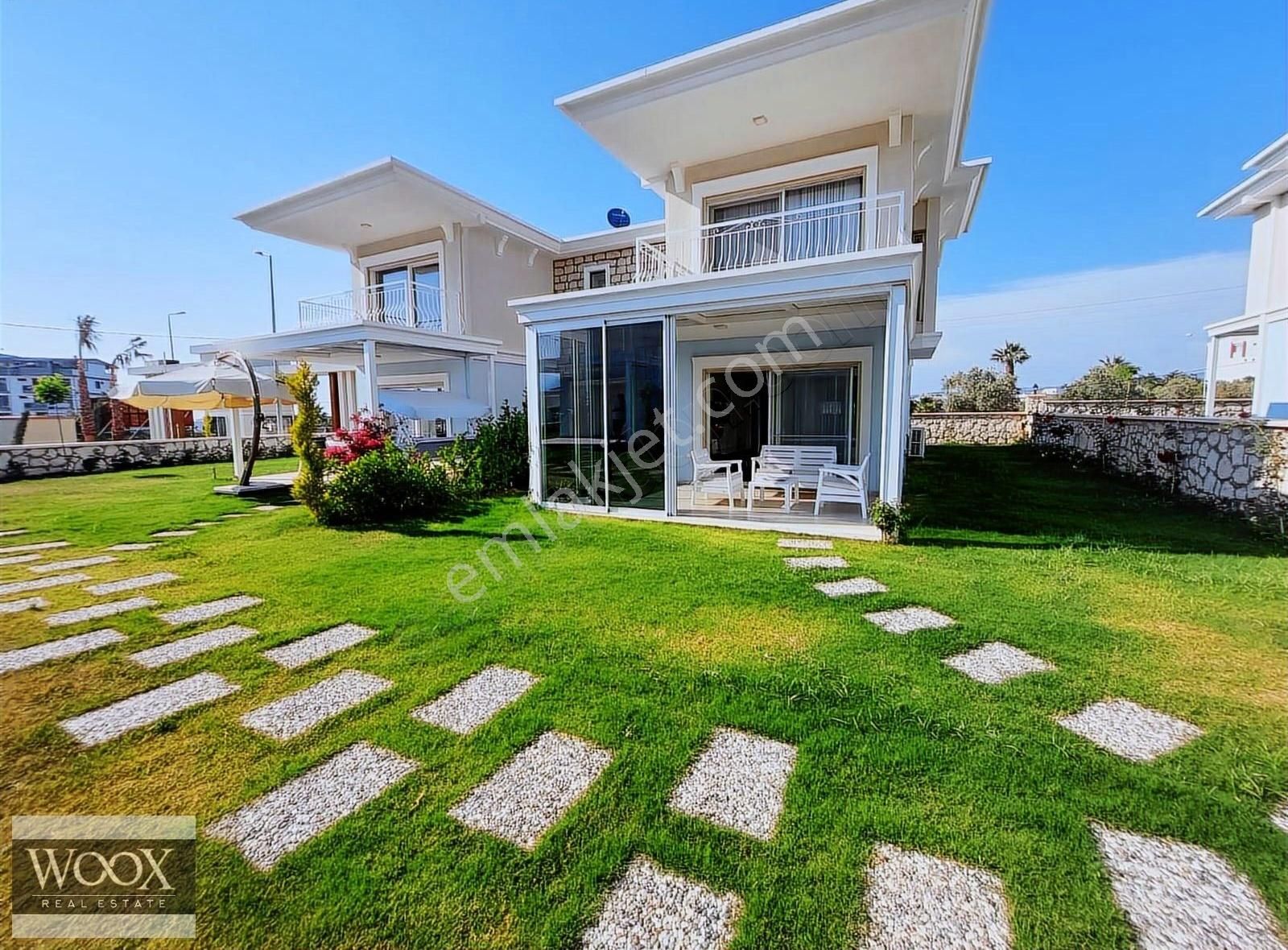 Kuşadası Davutlar Da Termal Bölge De Satılık Villa