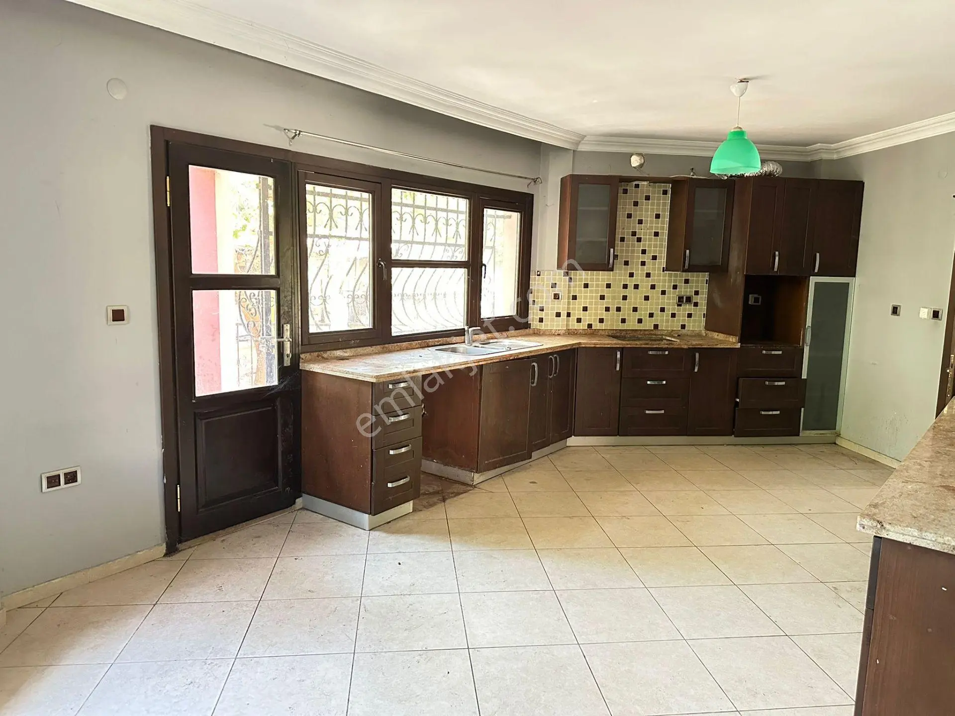 Trabzon Yıldızlı Ana Yol Üstünde Kiralık İşyeri Ve Arsa - Görsel 19