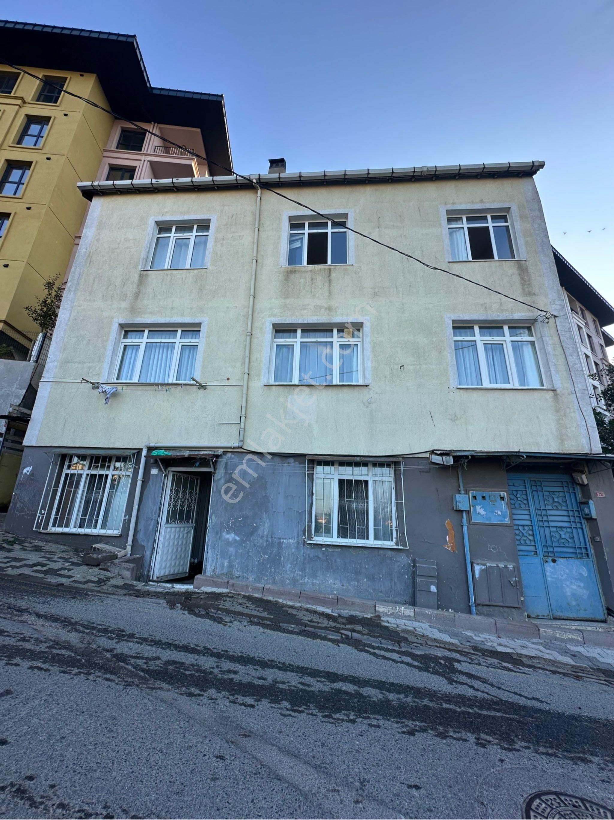 Nevmahalden Üsküdarda Daire Fiyatına 3 Katlı Fırsat Bina