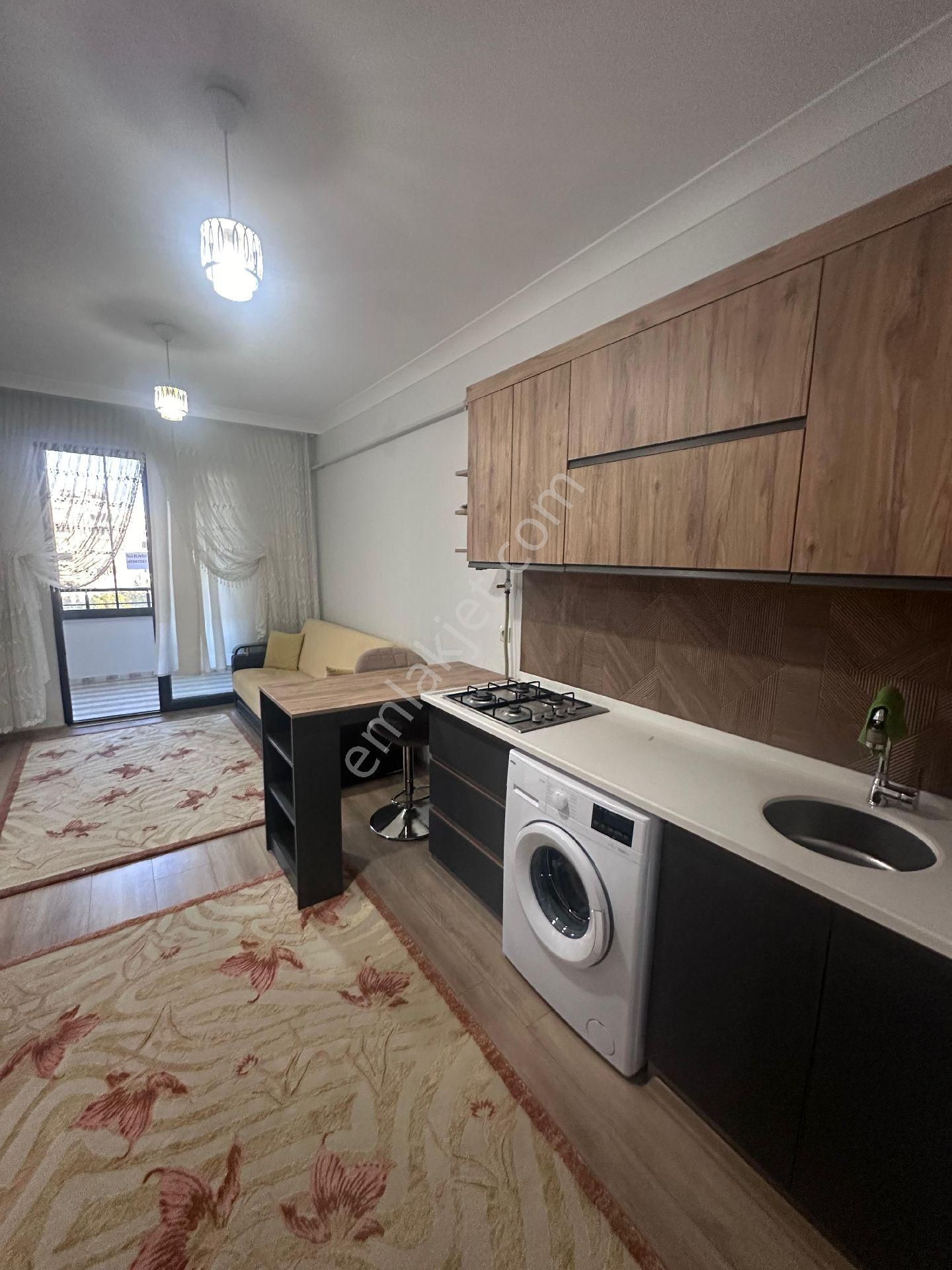 Üniversite Civarında, Yeni Binada Eşyalı Kiralık Daire