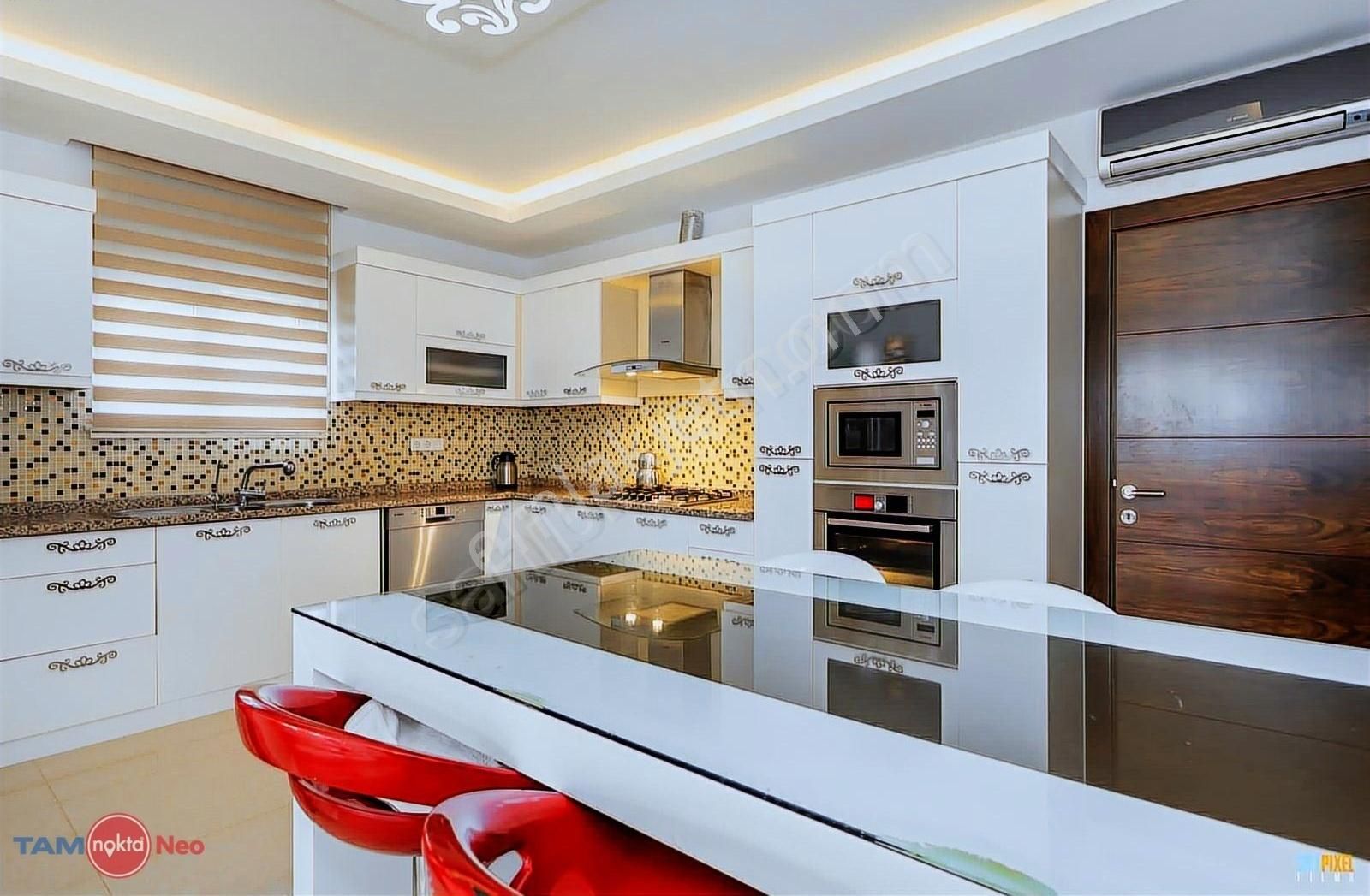 Müstakil Geniş Lüks Yapılı Havuzlu Villa - Görsel 2