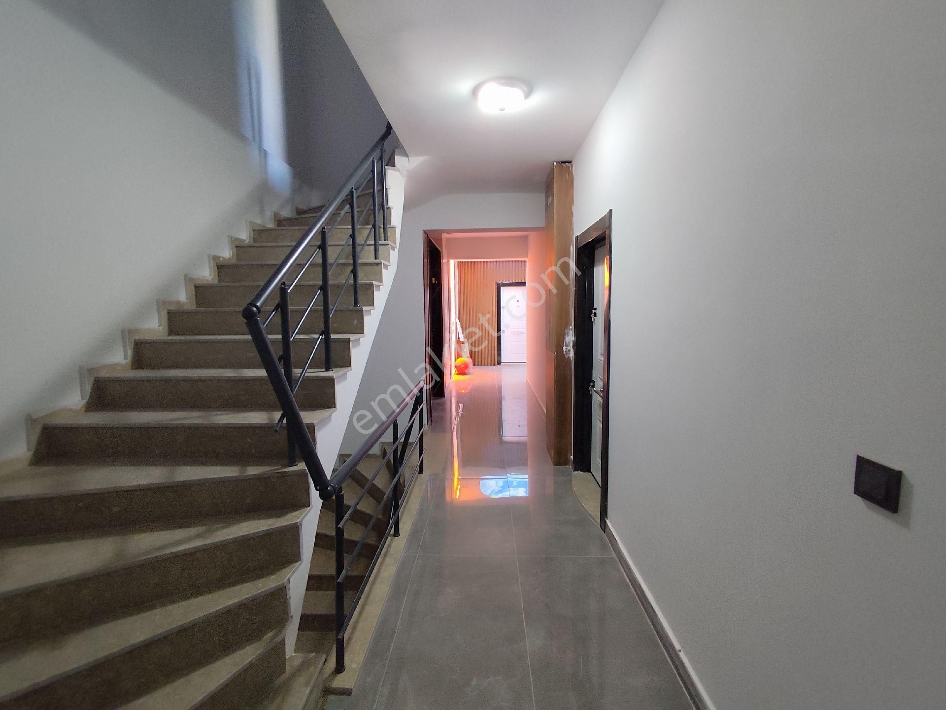 Akçay'da Denize 150 M ,kordona 70 M Metre Satılık 1+1 Modern Sıfır Daireler - Görsel 22