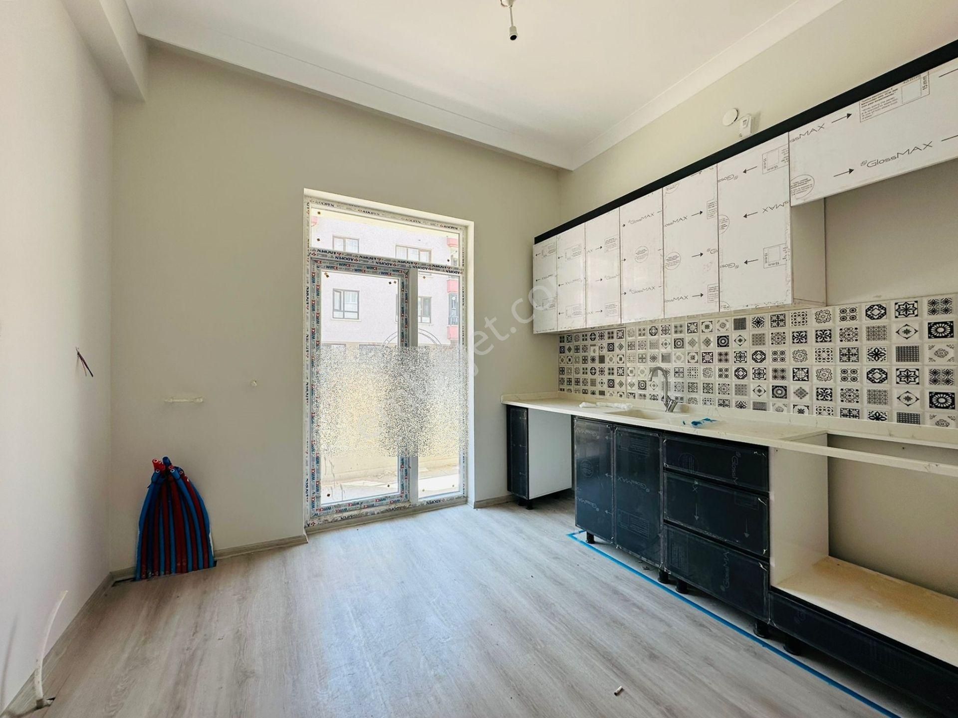 Battalgazi'de Asansörlü Sıfır Binada 3+1 Giriş Kat Satılık Daire !!